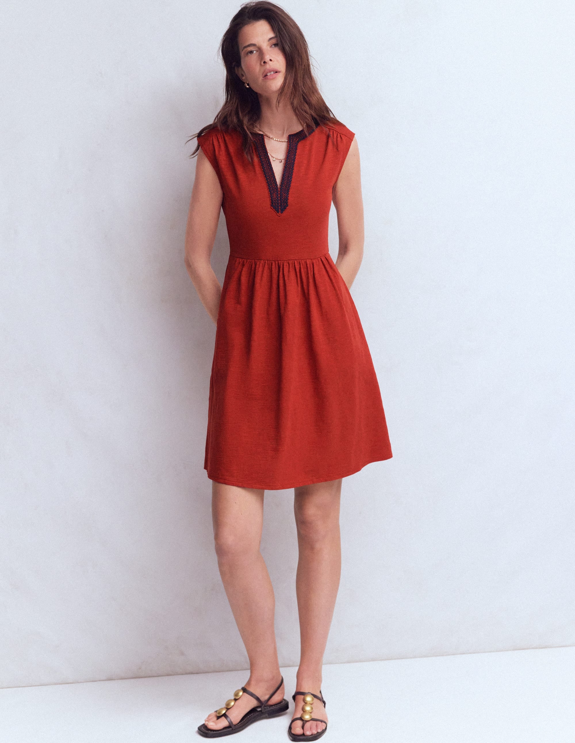 May Kurzes, besticktes Kleid-Braun-Orange - Image 4
