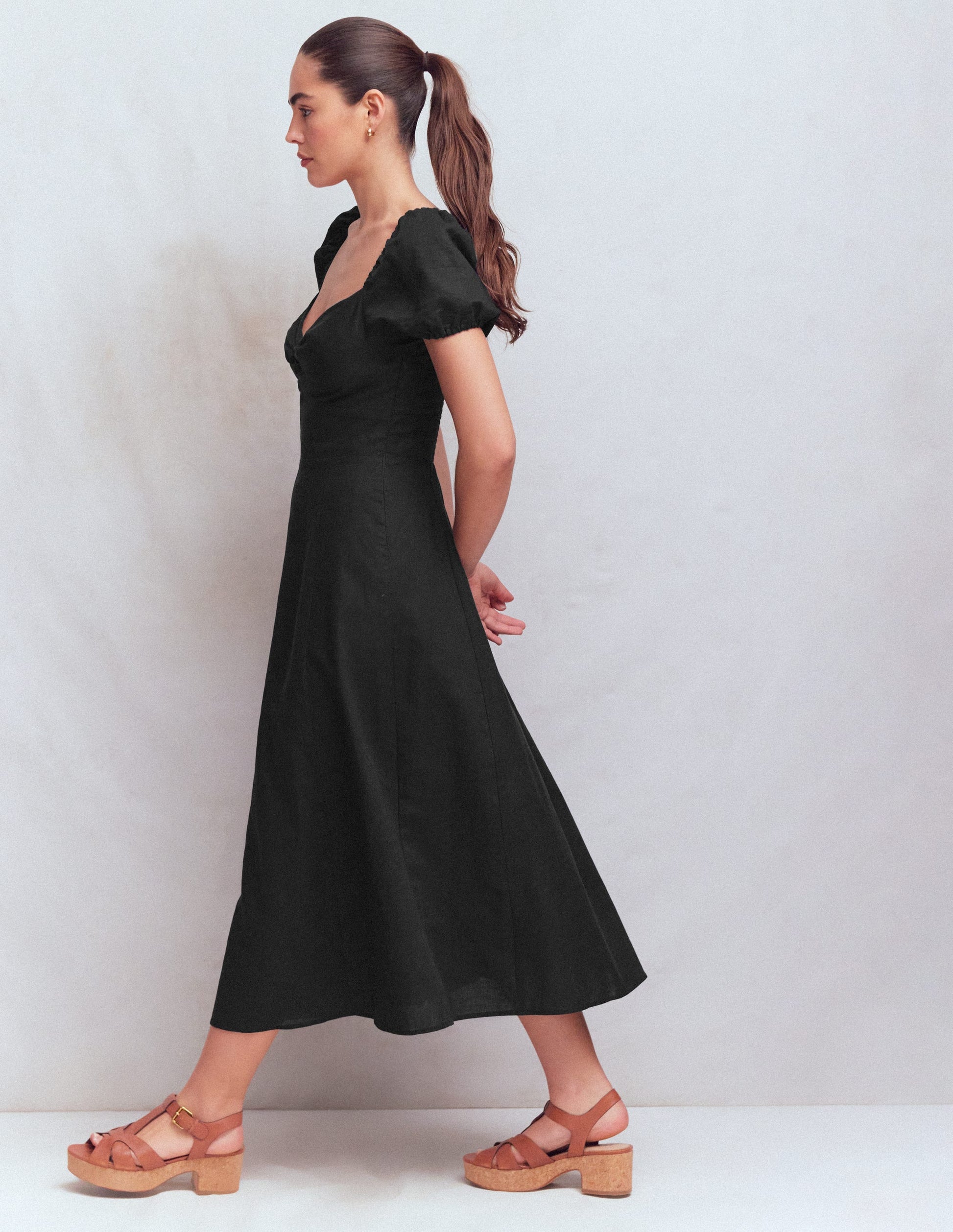 Kleid aus Leinenmischgewebe mit Twistdetail vorne-Schwarz-5