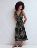 Jacquardkleid mit V-Ausschnitt-Palmen Jacquard