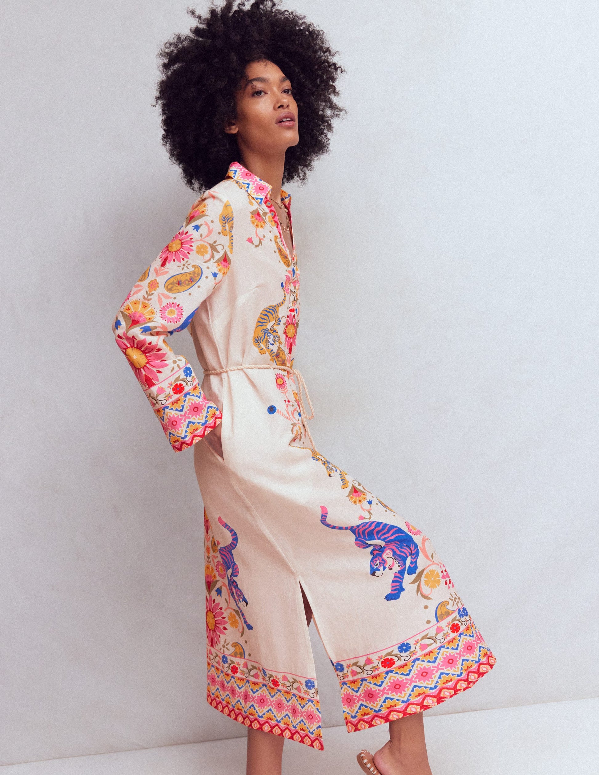 Tunika aus Leinenmischgewebe mit gekerbtem Kragen-Bunt Tiger-Gobelin-5