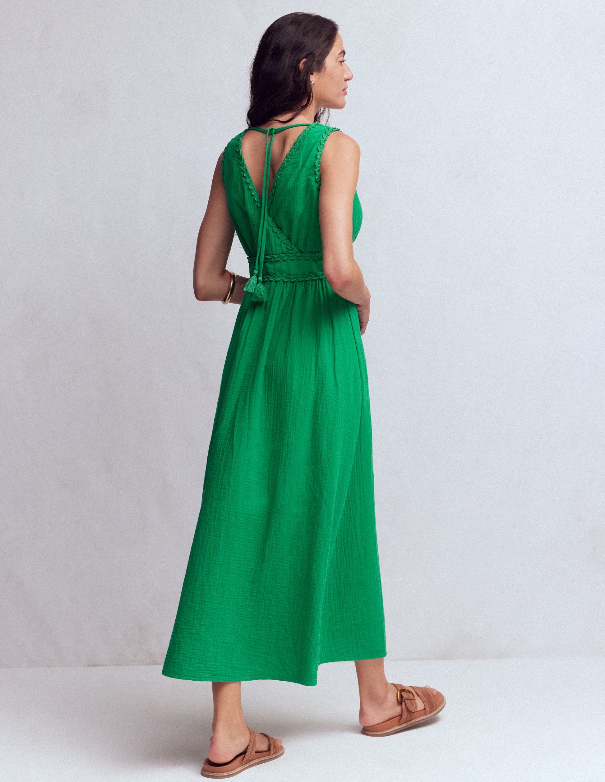 Lorna Doppeltuch-Kleid mit Besatz-Grünes Tamburin-3