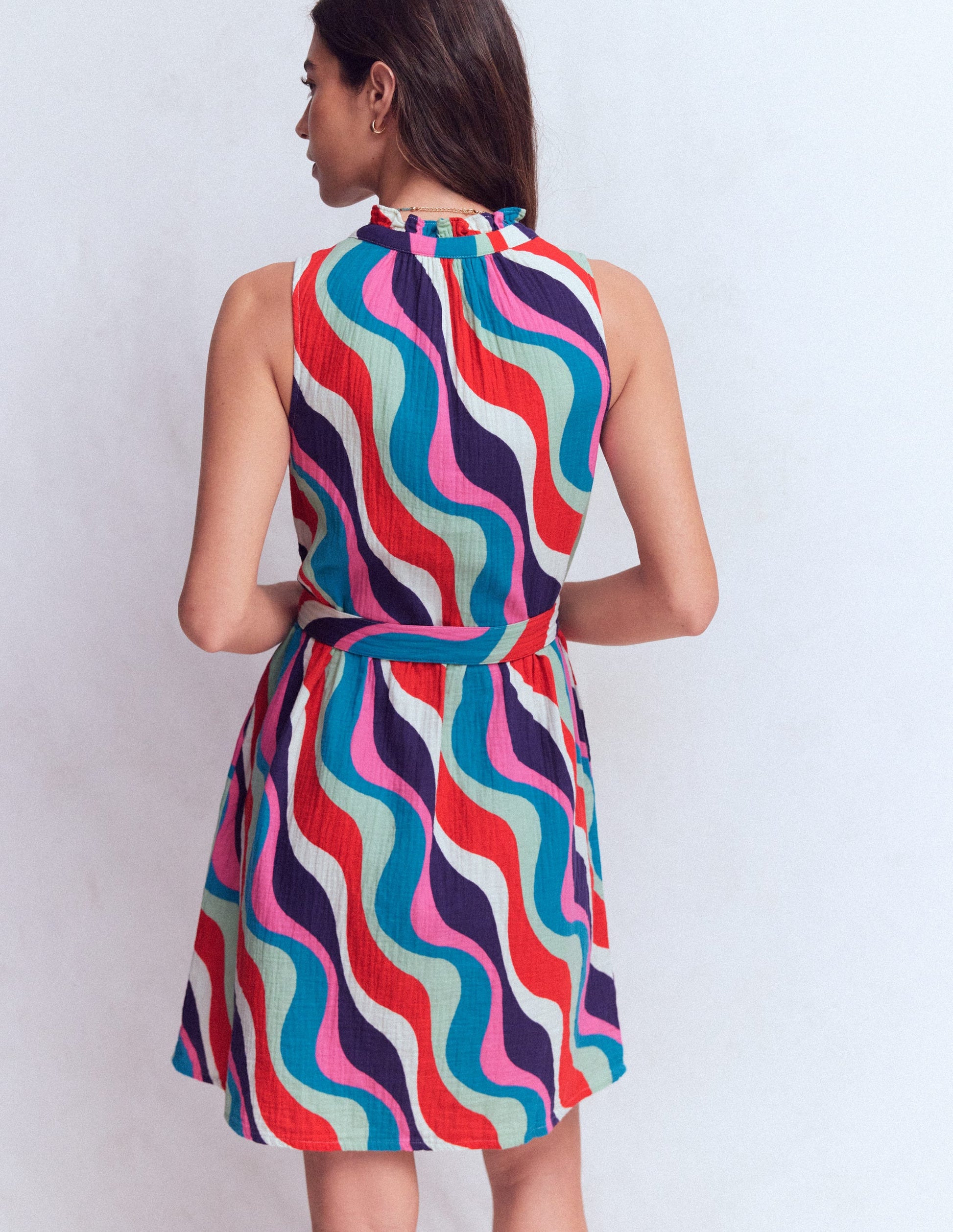 Viv Kurzes Doppeltuch-Kleid-Wellenmuster-3