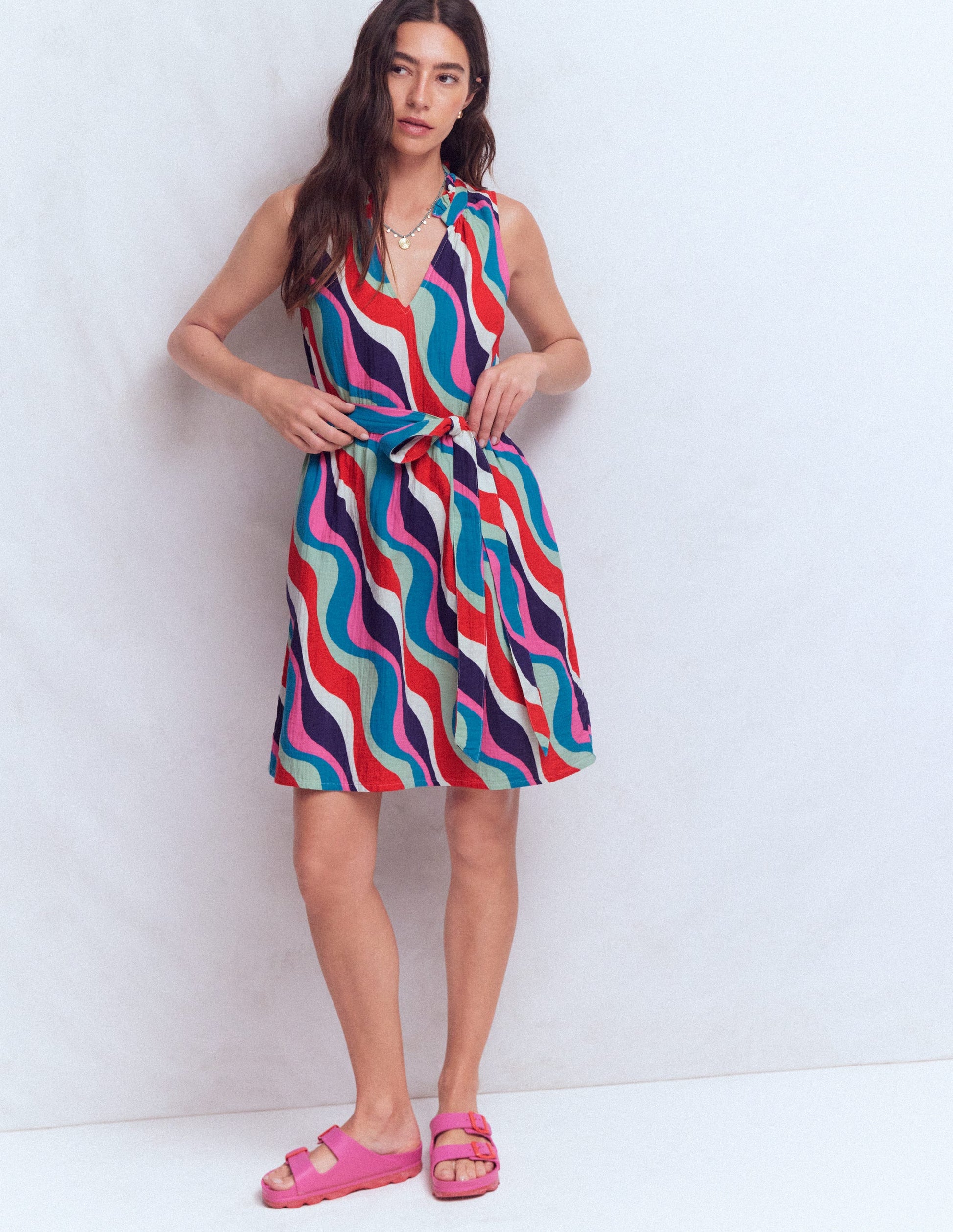 Viv Kurzes Doppeltuch-Kleid-Wellenmuster-4