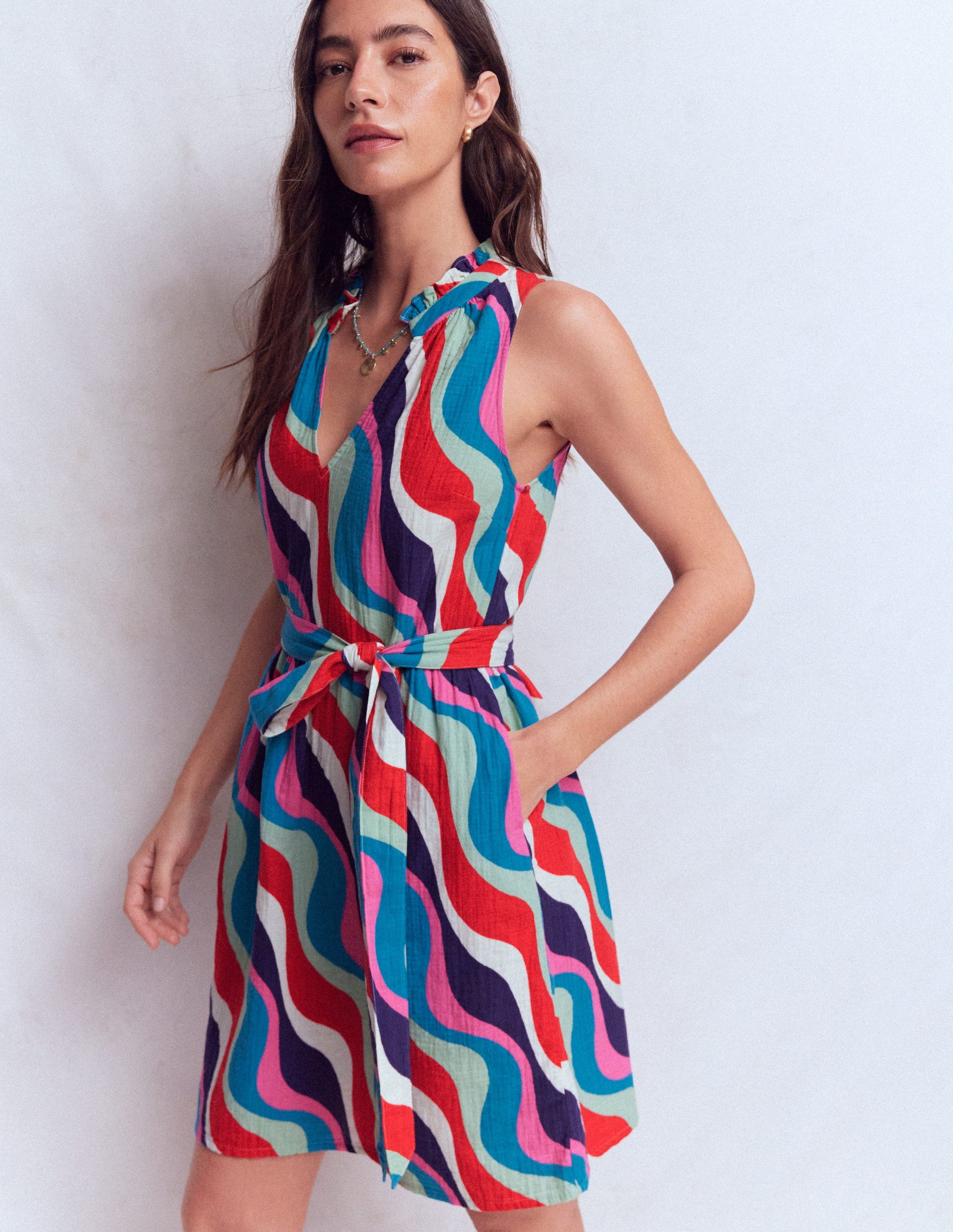 Viv Kurzes Doppeltuch-Kleid-Wellenmuster-5