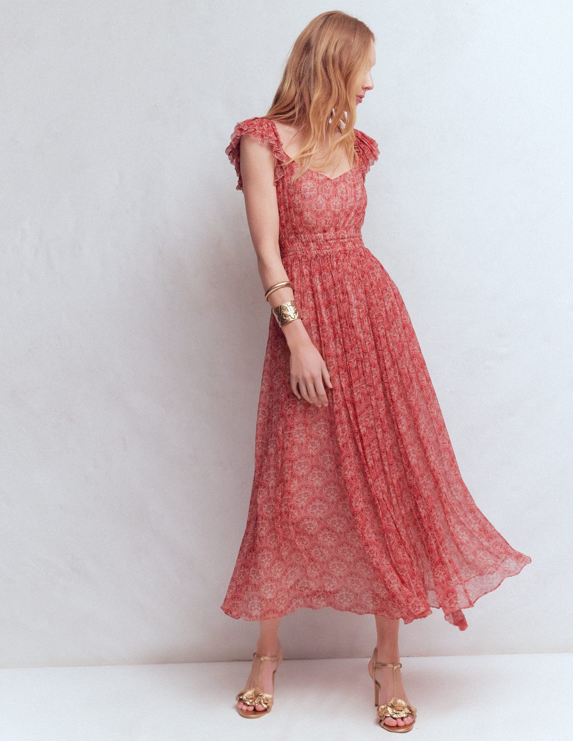 Robe longue en mousseline froissée-Motif Paradise Gardens rose-4