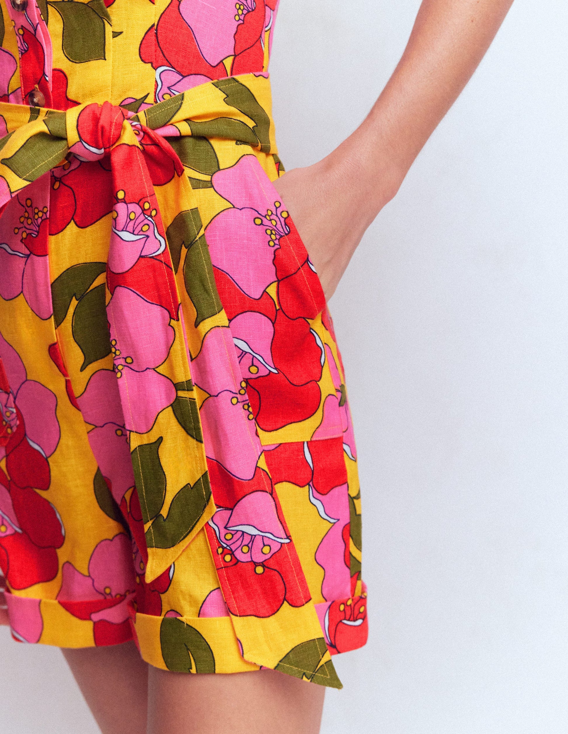 Kay Leinen-Jumpsuit-Gelb Strahlende Blüten-3