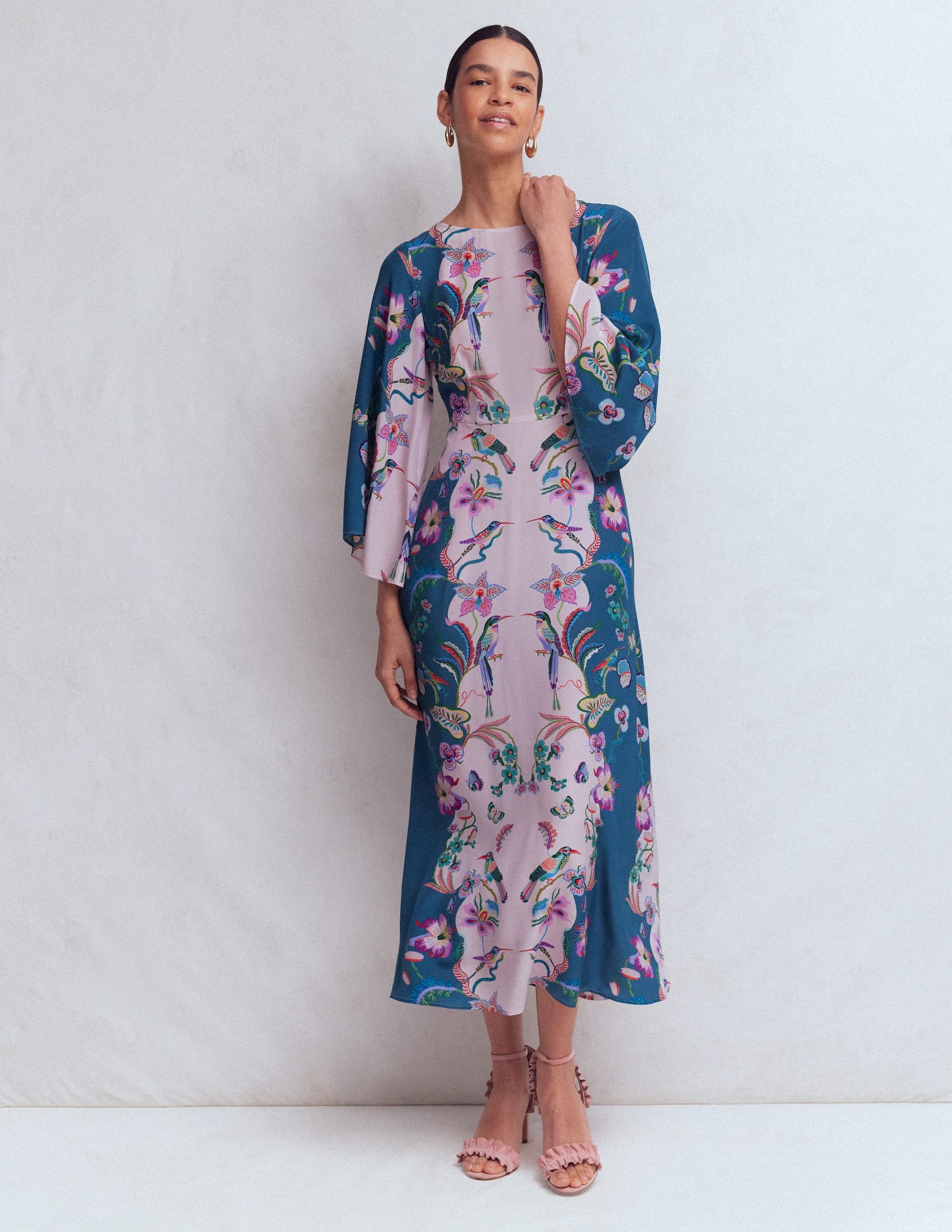 Kleid mit Engelsärmeln und U-Boot-Ausschnitt-Turmalinblau, Orchideenhimmel-1