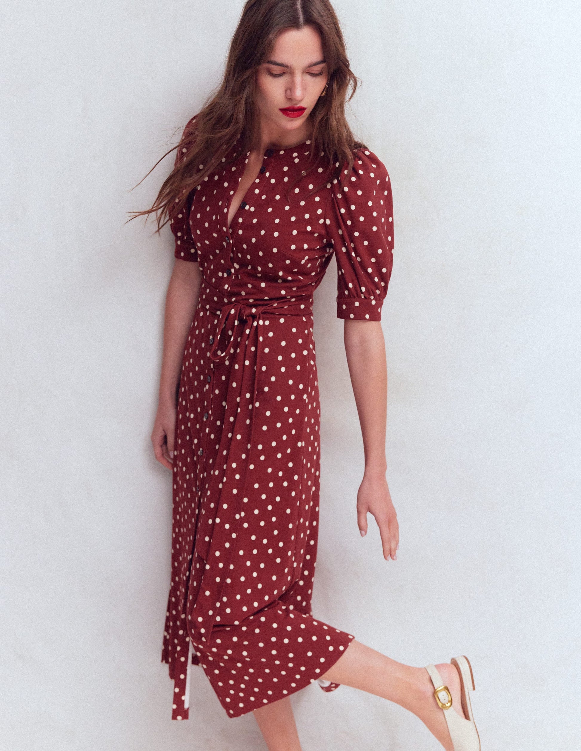 Ponte-Hemdblusenkleid mit Puffärmeln-Rote Birne, Gemalte Tupfen-6