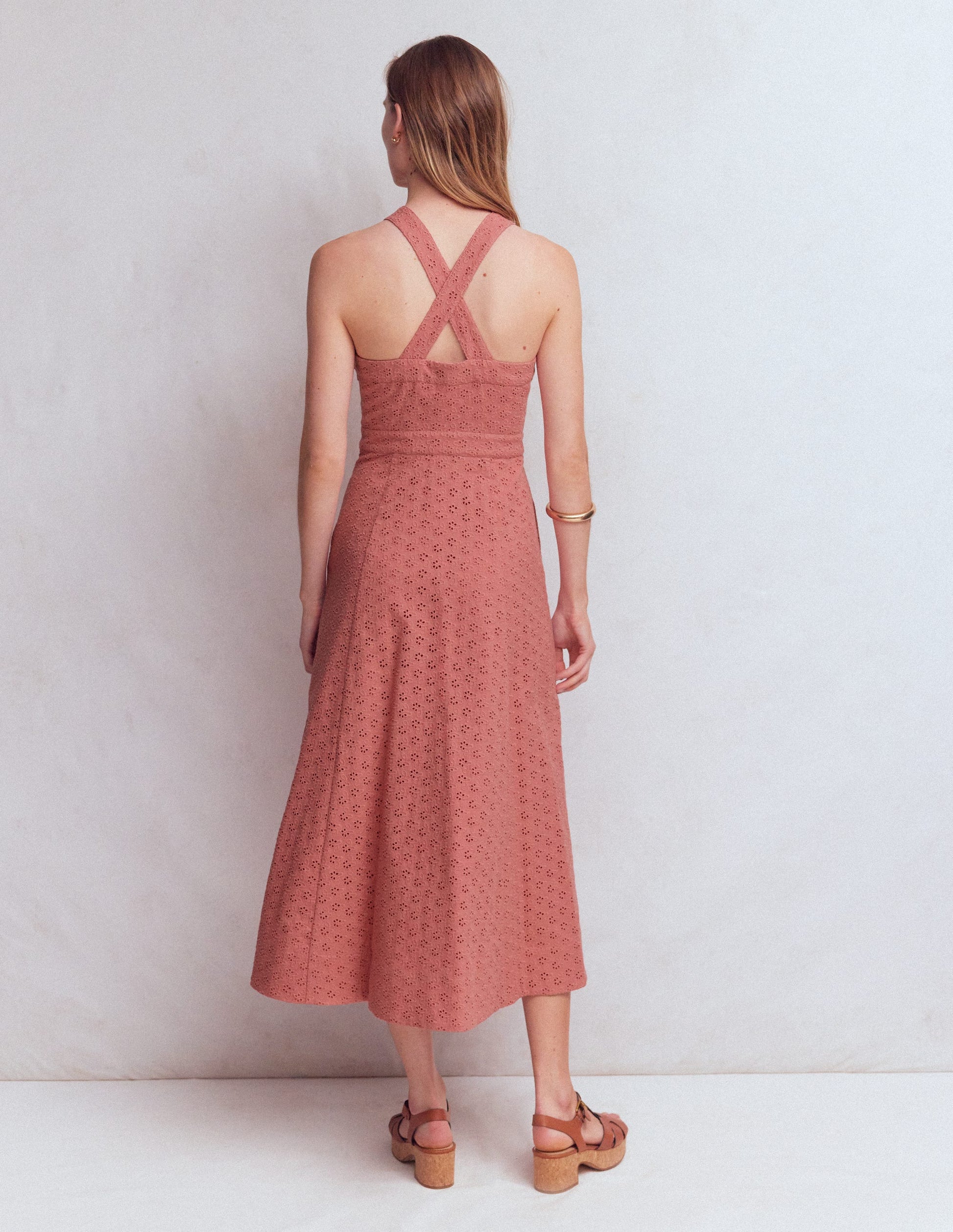 Midikleid mit gekreuzten Rückenträgern und Lochstickerei-Vintage-Rosa Lochstickerei-3