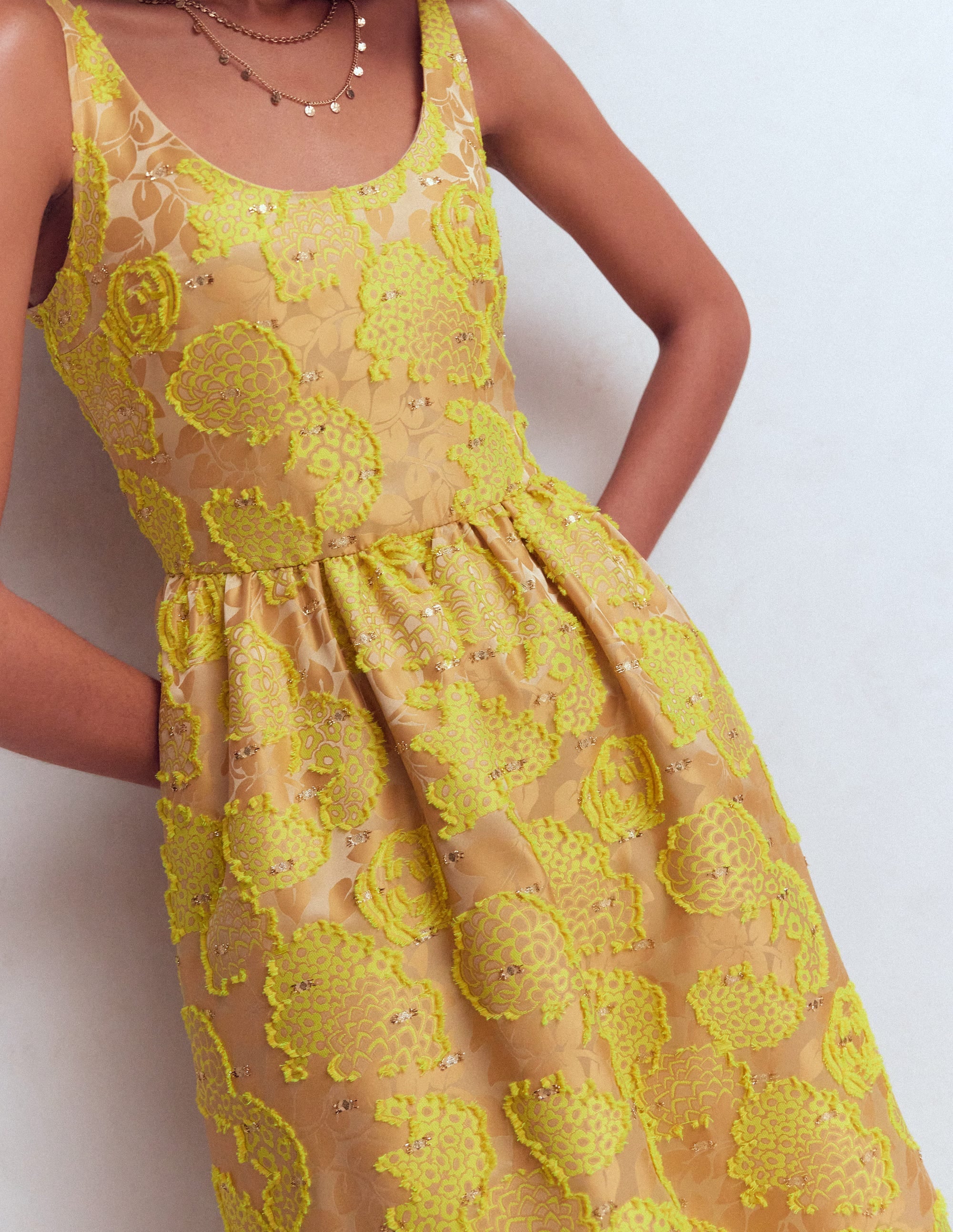 Robe ajustée-évasée à col U-Jacquard jaune - Image 2