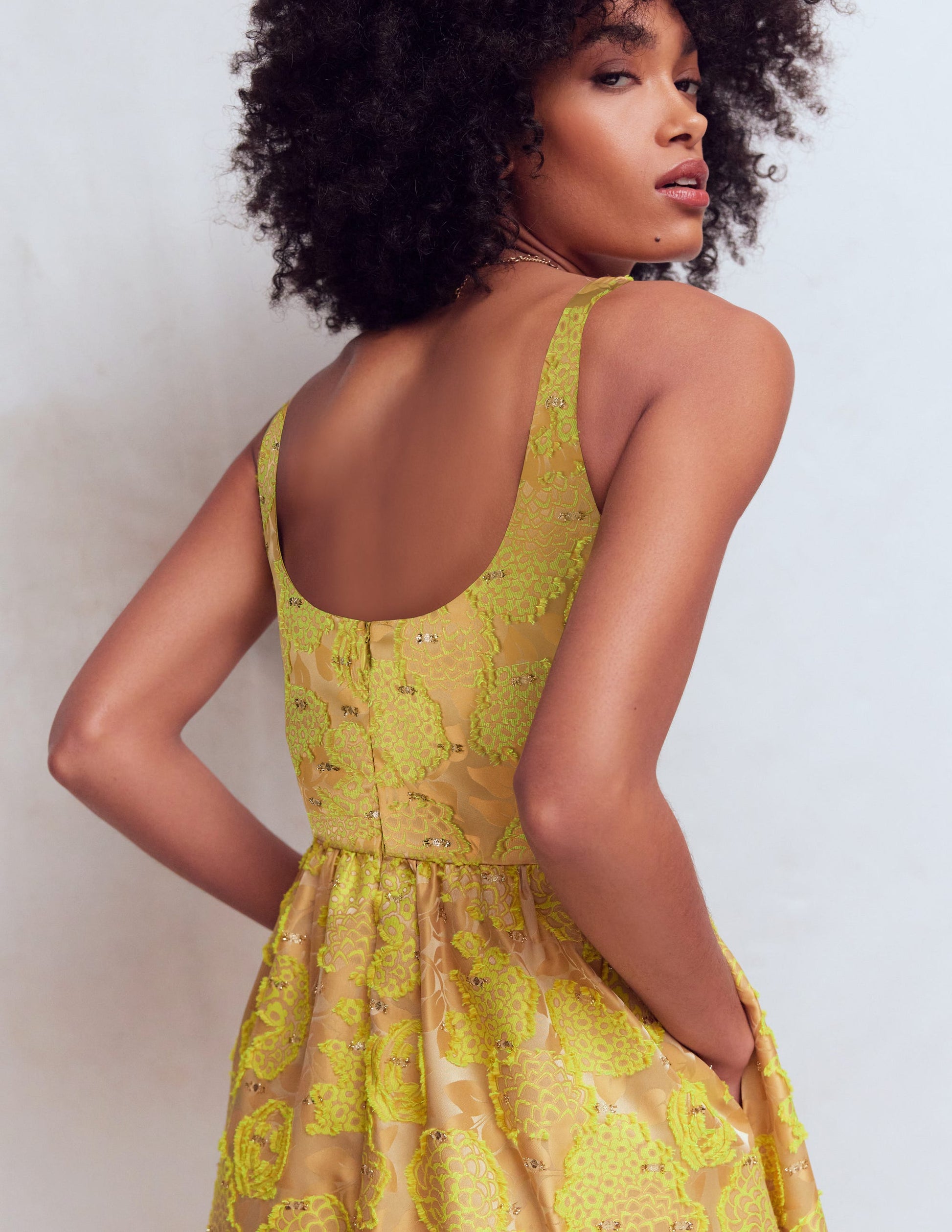 Jacquardkleid mit tiefem Rundhalsausschnitt-Gelb Jacquard-7