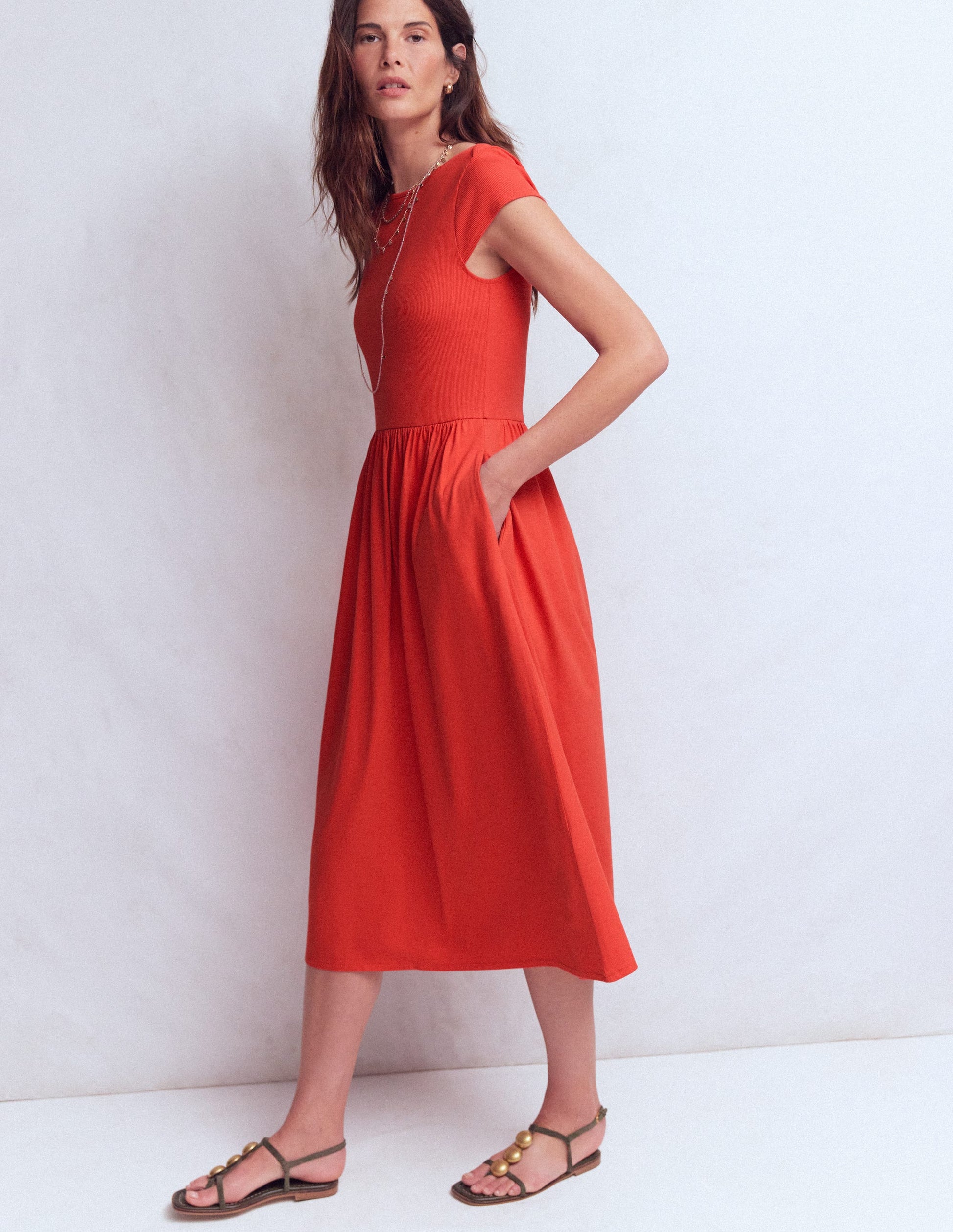 Kleid aus Materialmix mit U-Boot-Ausschnitt-Blutorange-1