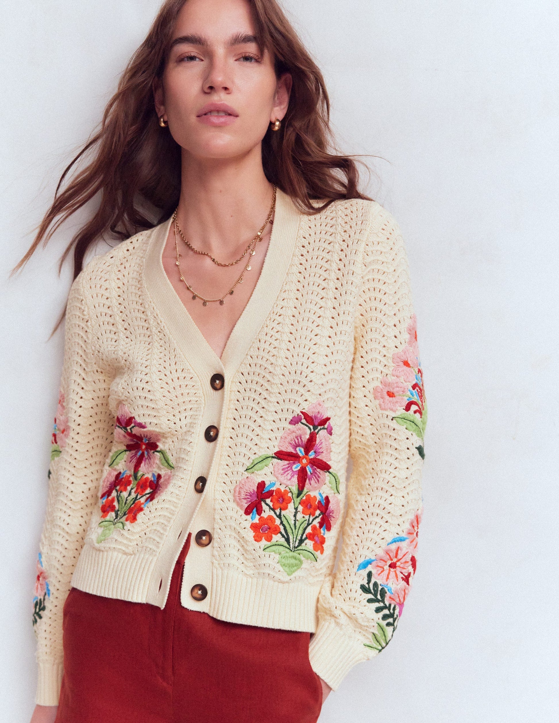 Lockere Baumwollstrickjacke mit Ziernaht-Naturweiß, Stickerei-4