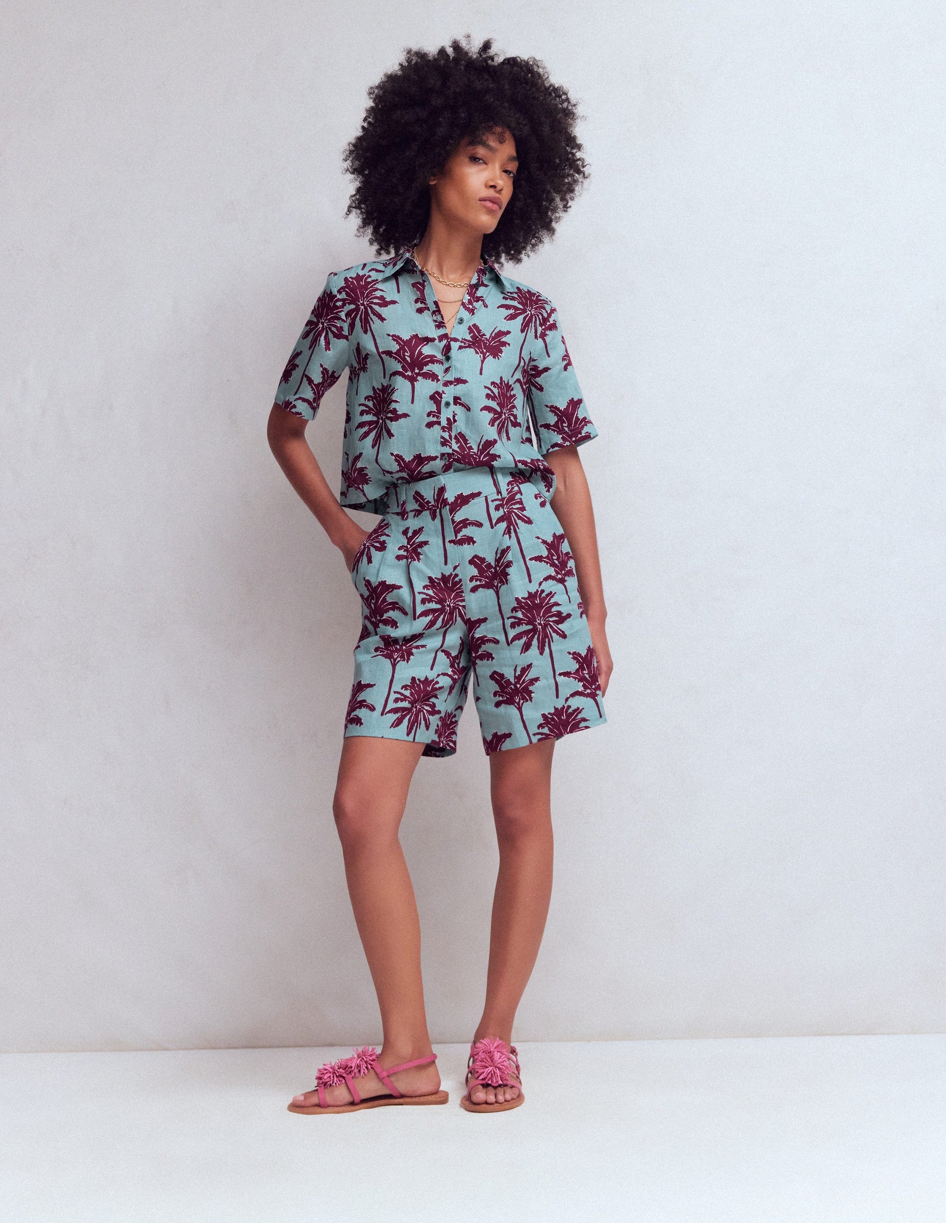 Short Kensington en lin-Bleu brume marine, motif Palm Paradise-1