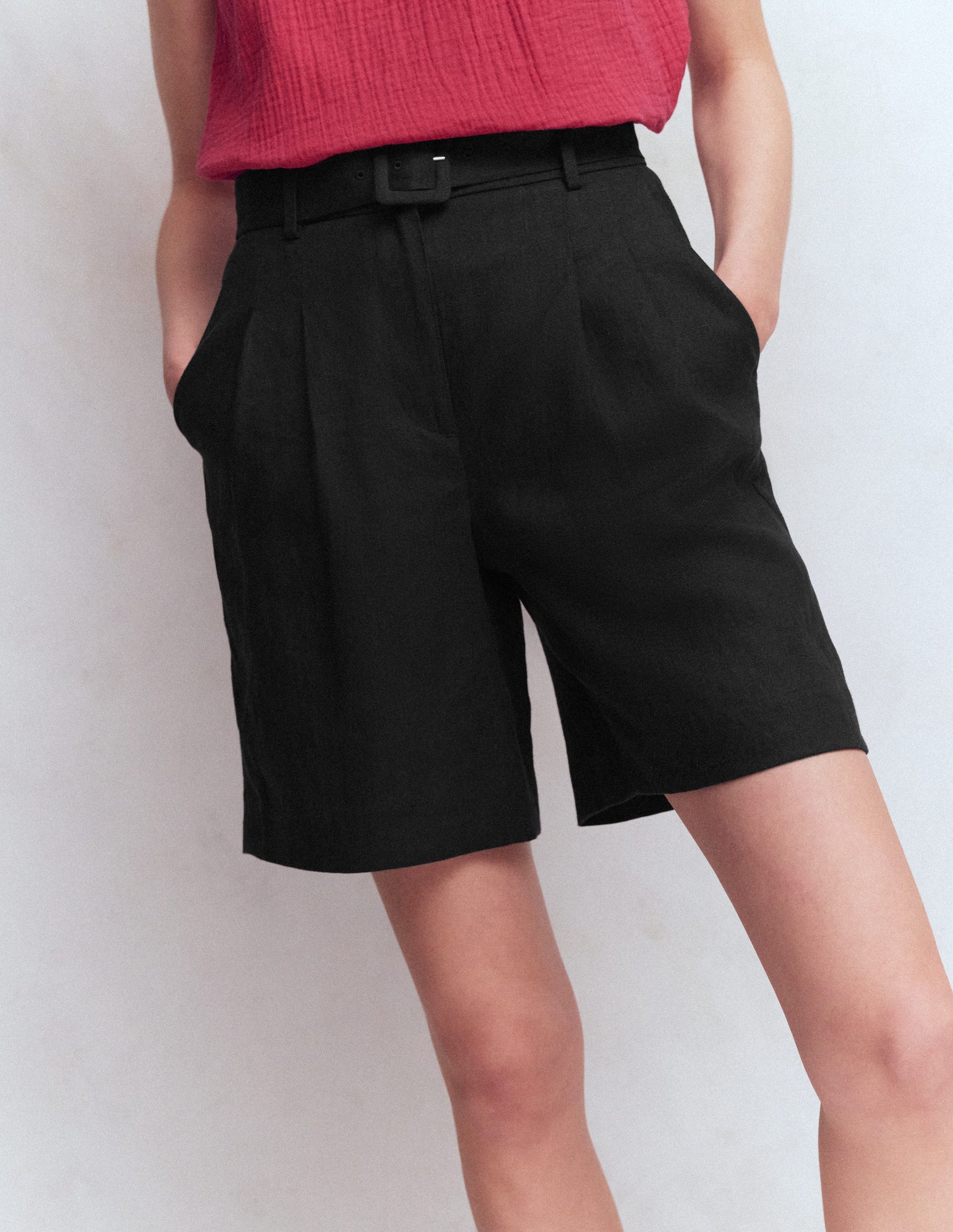 Chelsea Leinenshorts mit Gürtel-Schwarz-4