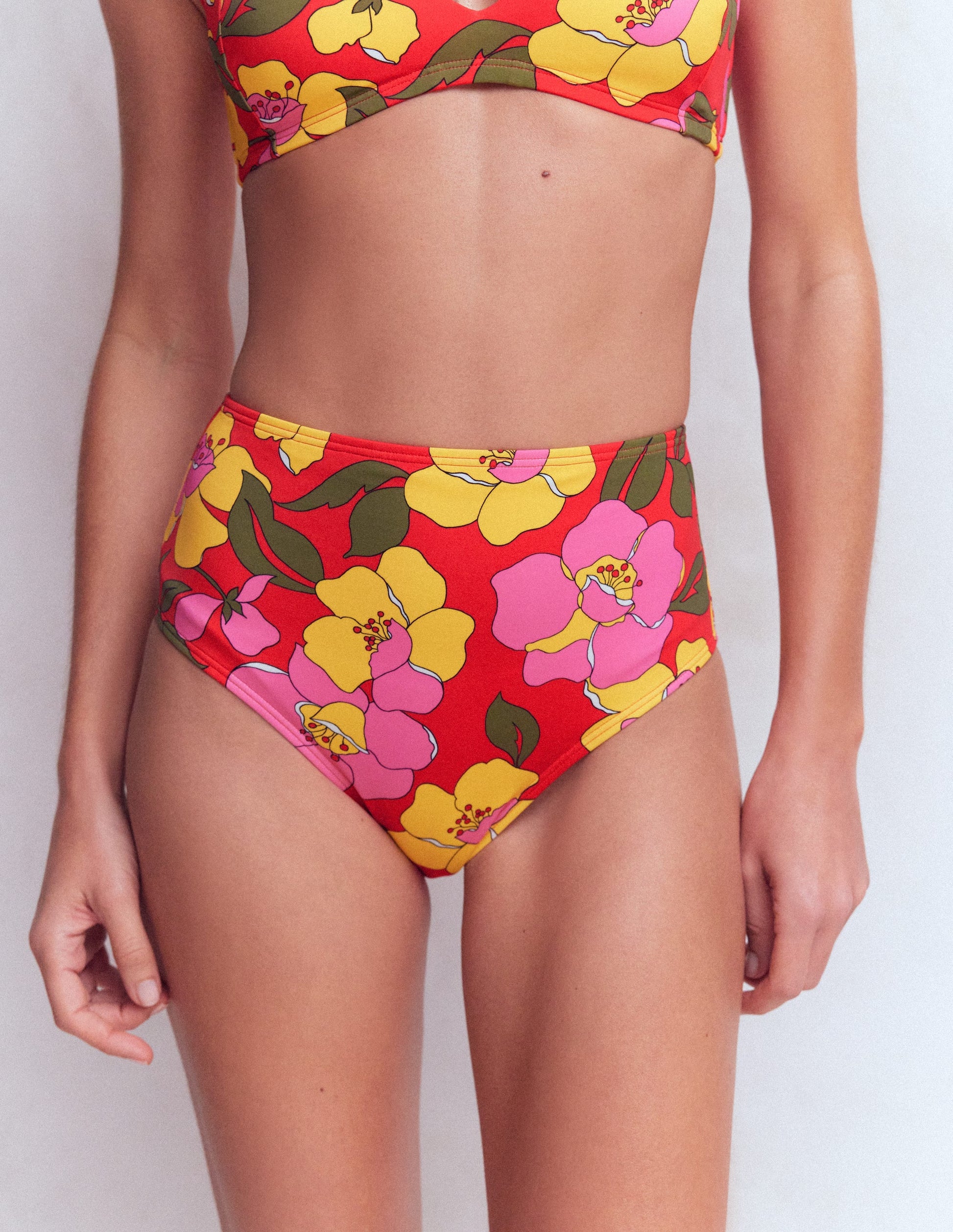 Bikinihose mit hohem Bund-Rot, Strahlende Blüte-5