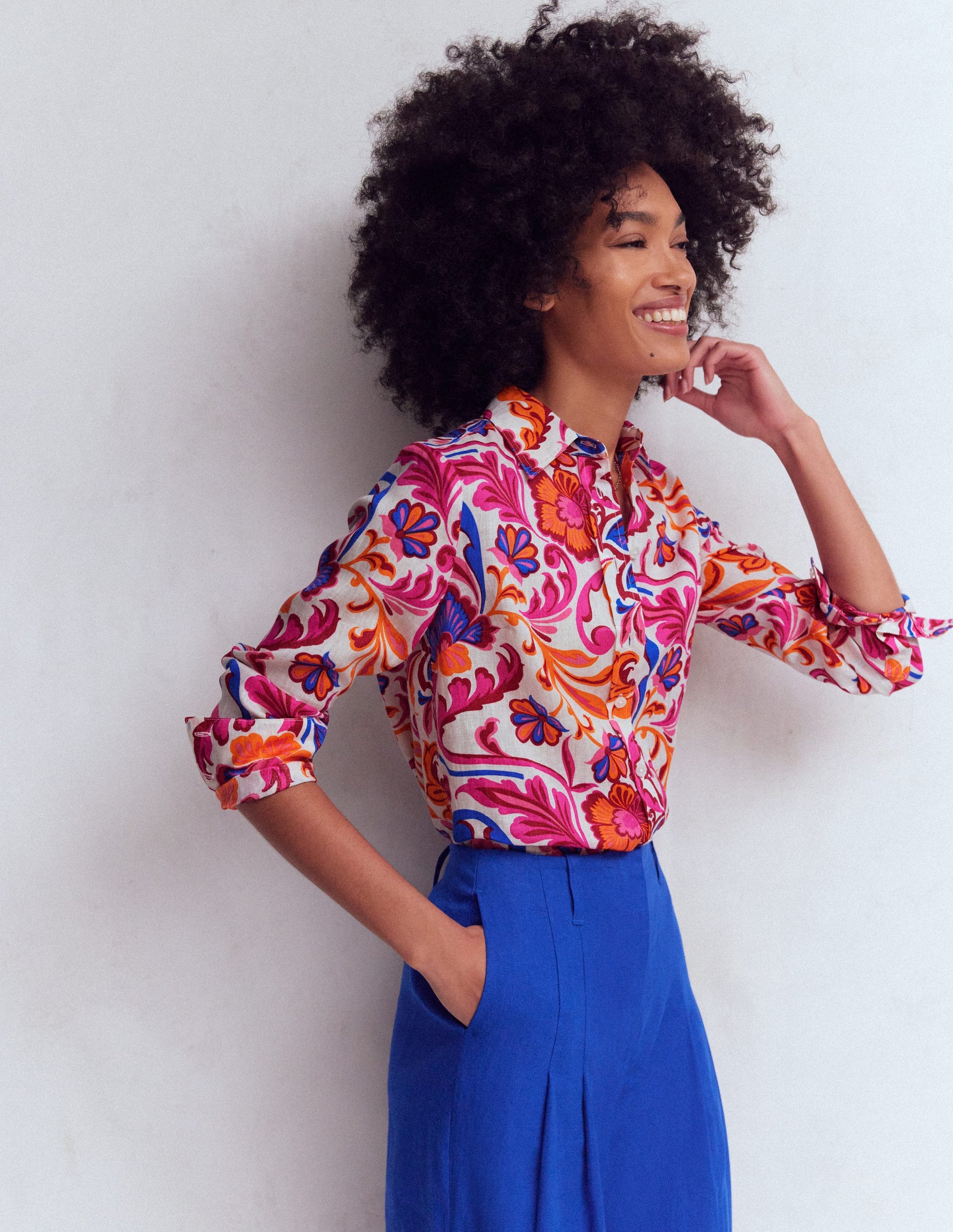 Chemise Sienna en lin-Punch rose, motif Flourishing Meadow-5