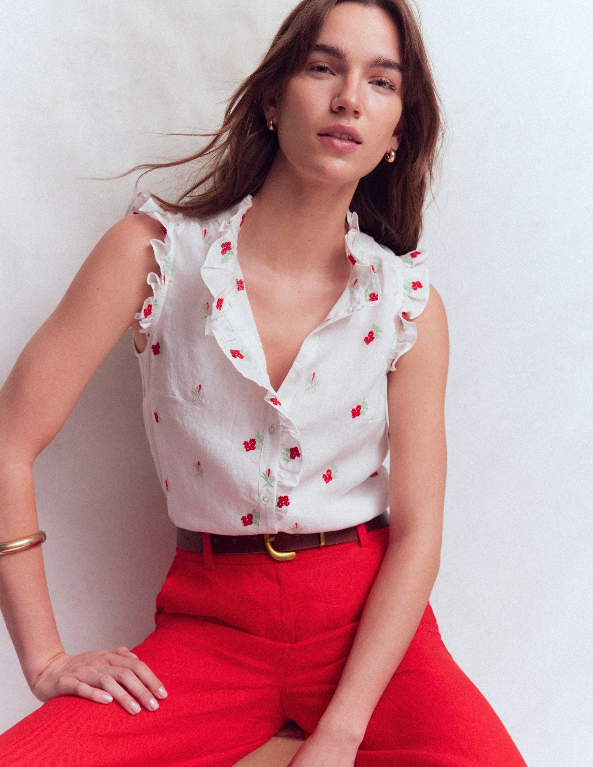 Isabel Ärmelloses Leinenoberteil-Blumenstickerei-1