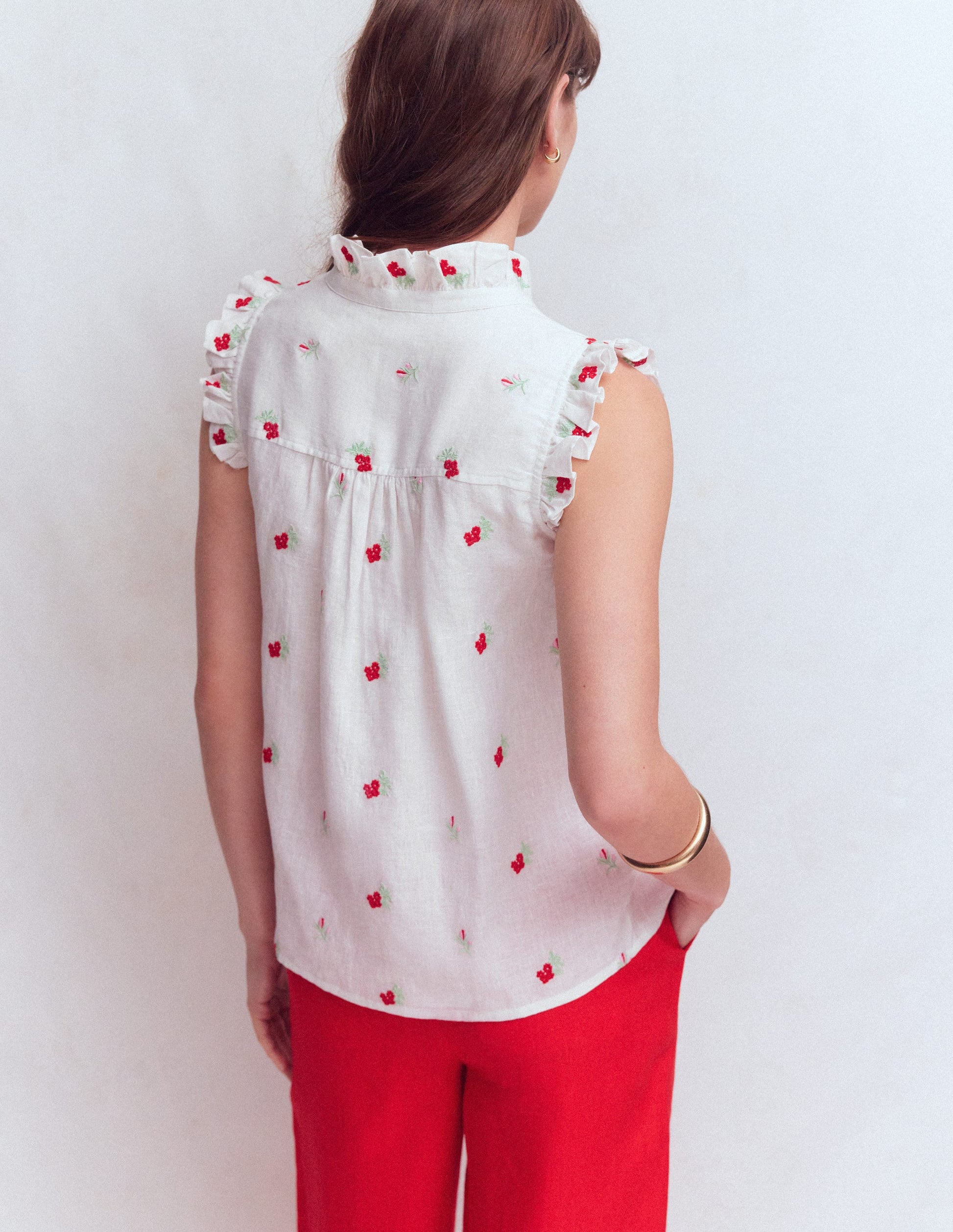 Isabel Ärmelloses Leinenoberteil-Blumenstickerei-3