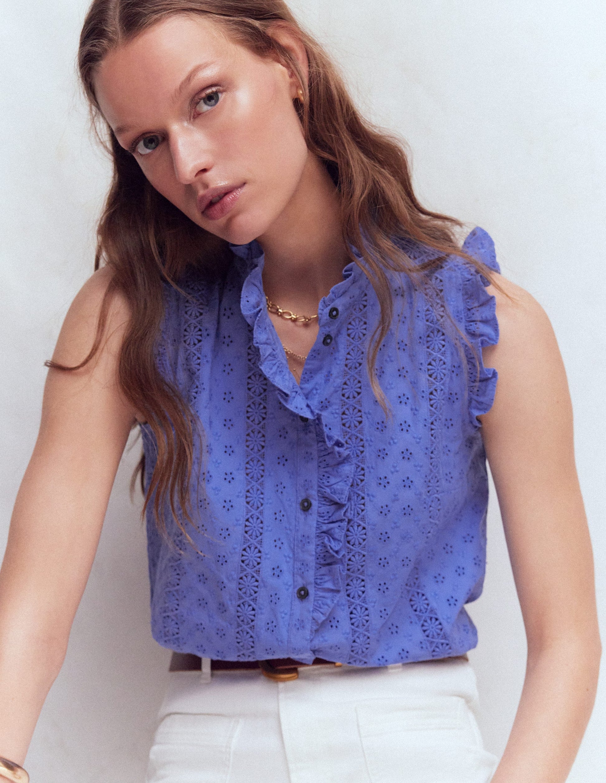Isabel Ärmelloses Oberteil mit Lochstickerei-Kobaltblau-1