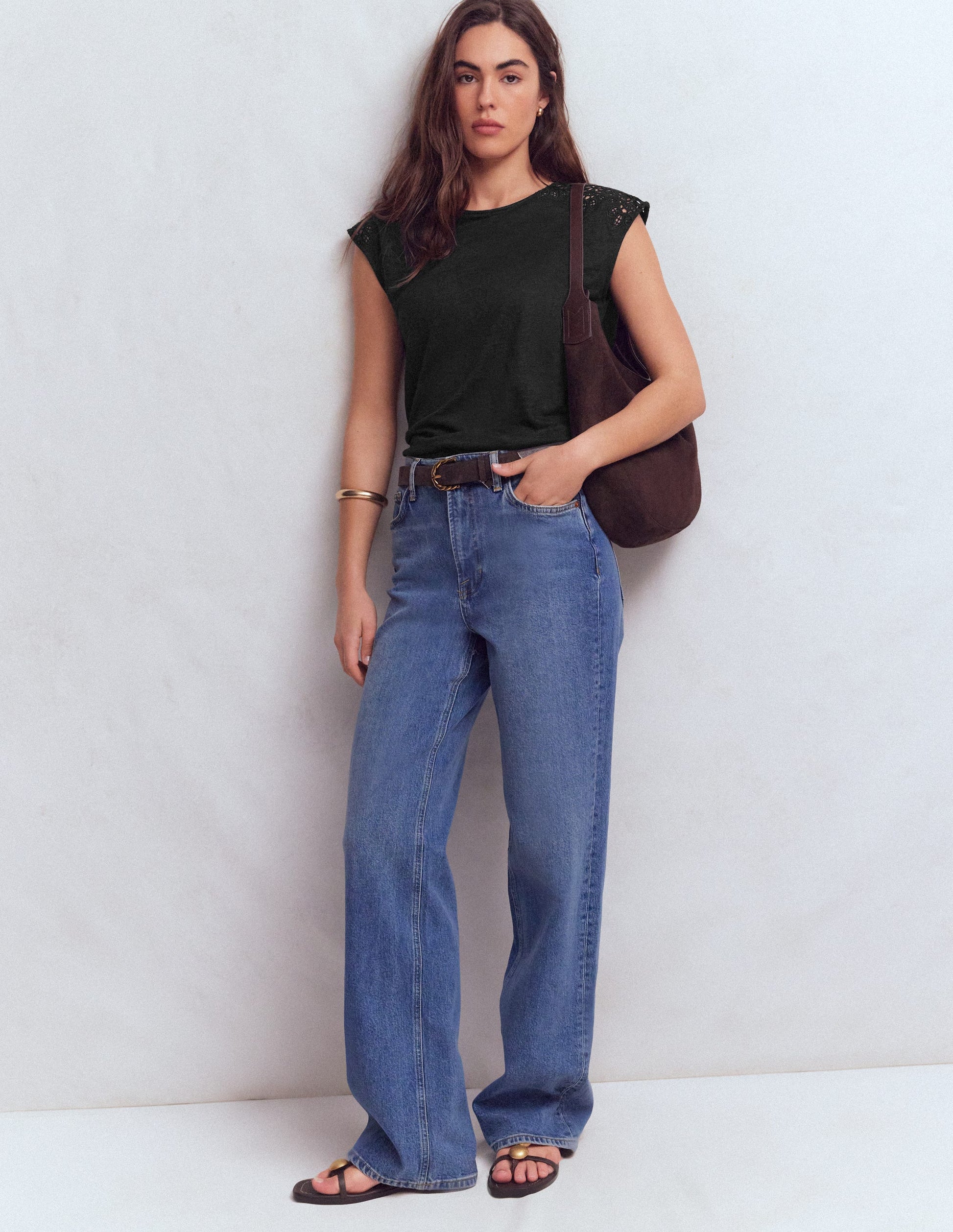 Tara Leinen-T-Shirt mit Cutwork-Schwarz-4