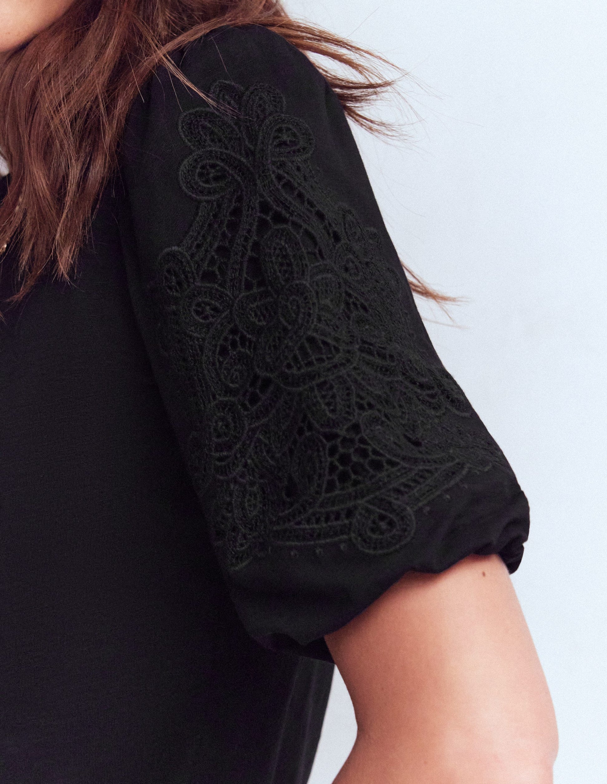 Jerseyoberteil mit Cutwork-Detail-Schwarz-2