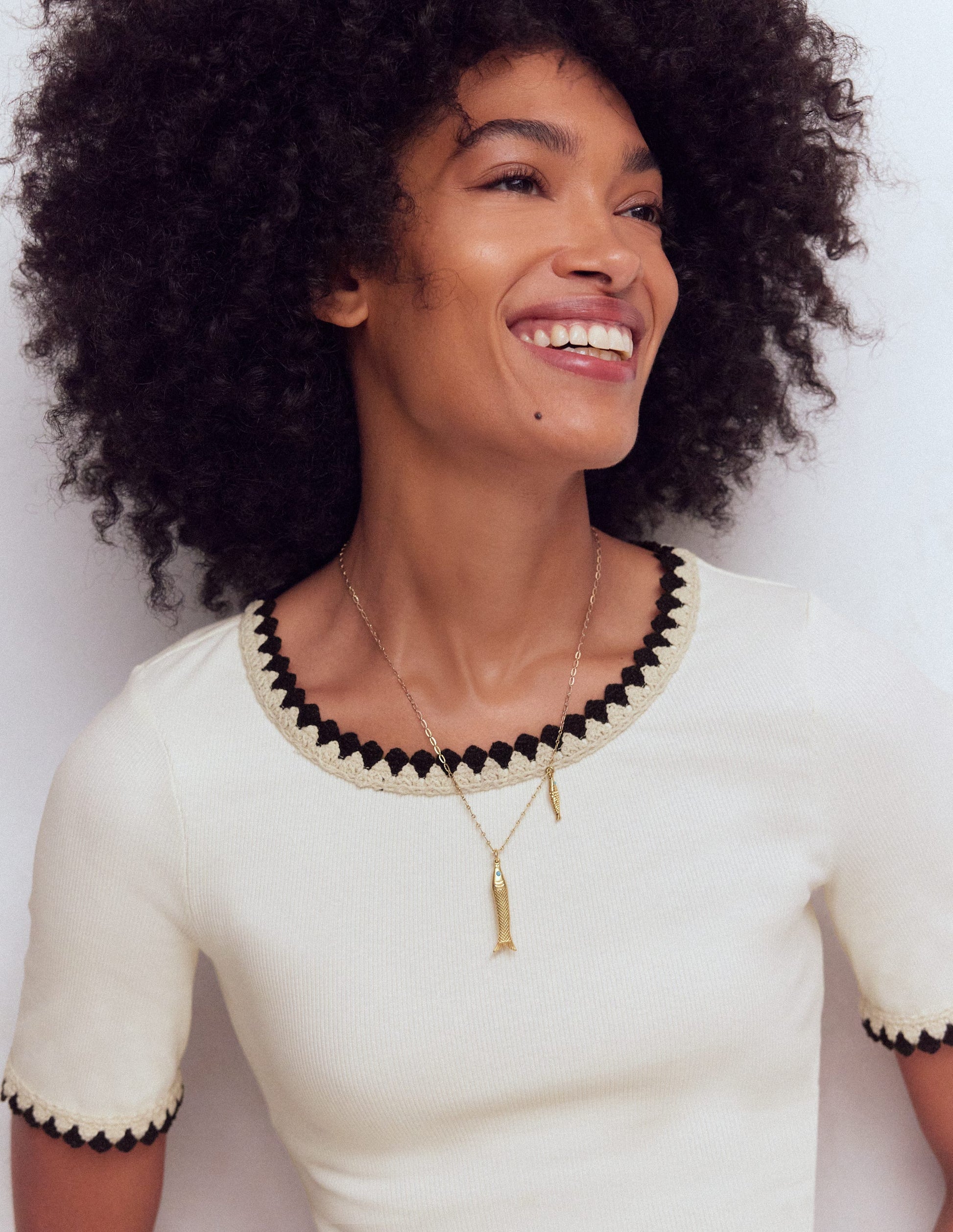 Maddie T-Shirt mit Besatz-Naturweiß mit Schwarz-5