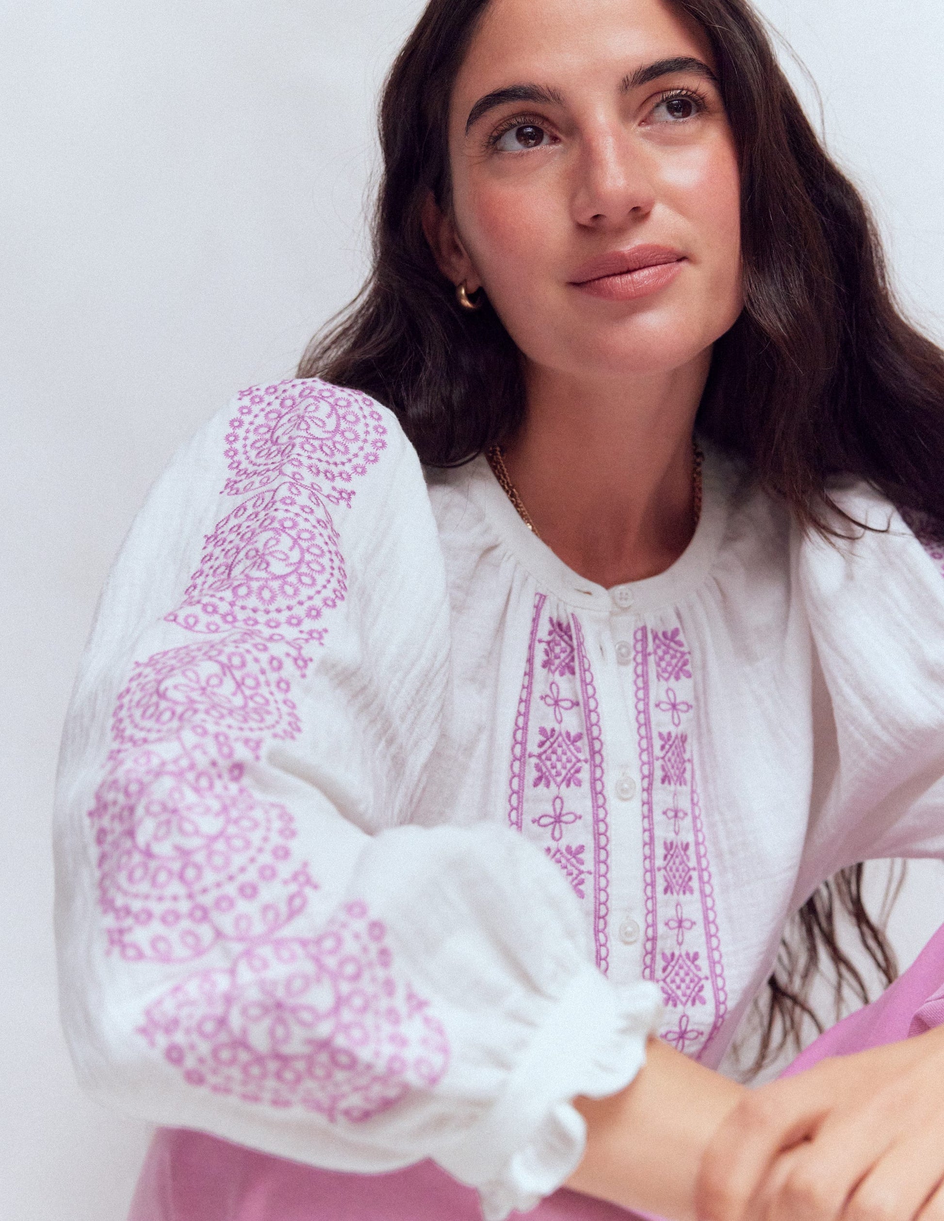 Camille Doppeltuch-Oberteil-Weiß Stickerei-2
