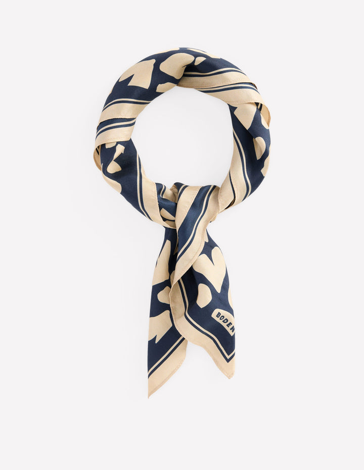 Foulard carré en soie-Motif Heart Scatter