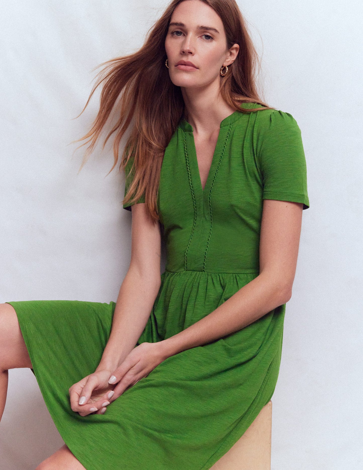 Naomi Kurzes Jerseykleid-Promenadengrün