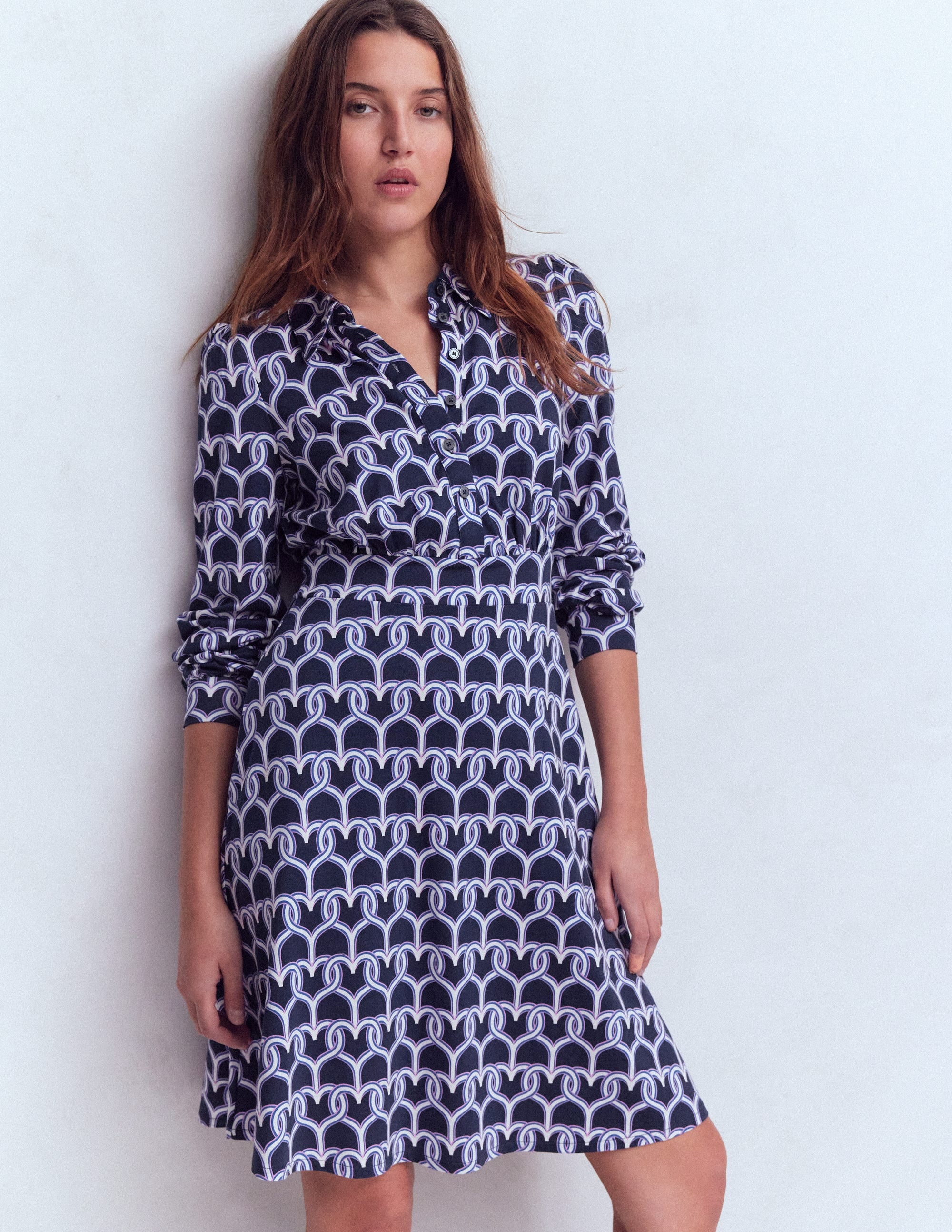Orla Kurzes Jersey-Hemdblusenkleid-Französisches Marineblau, Verschlungene Herzen - Image 1