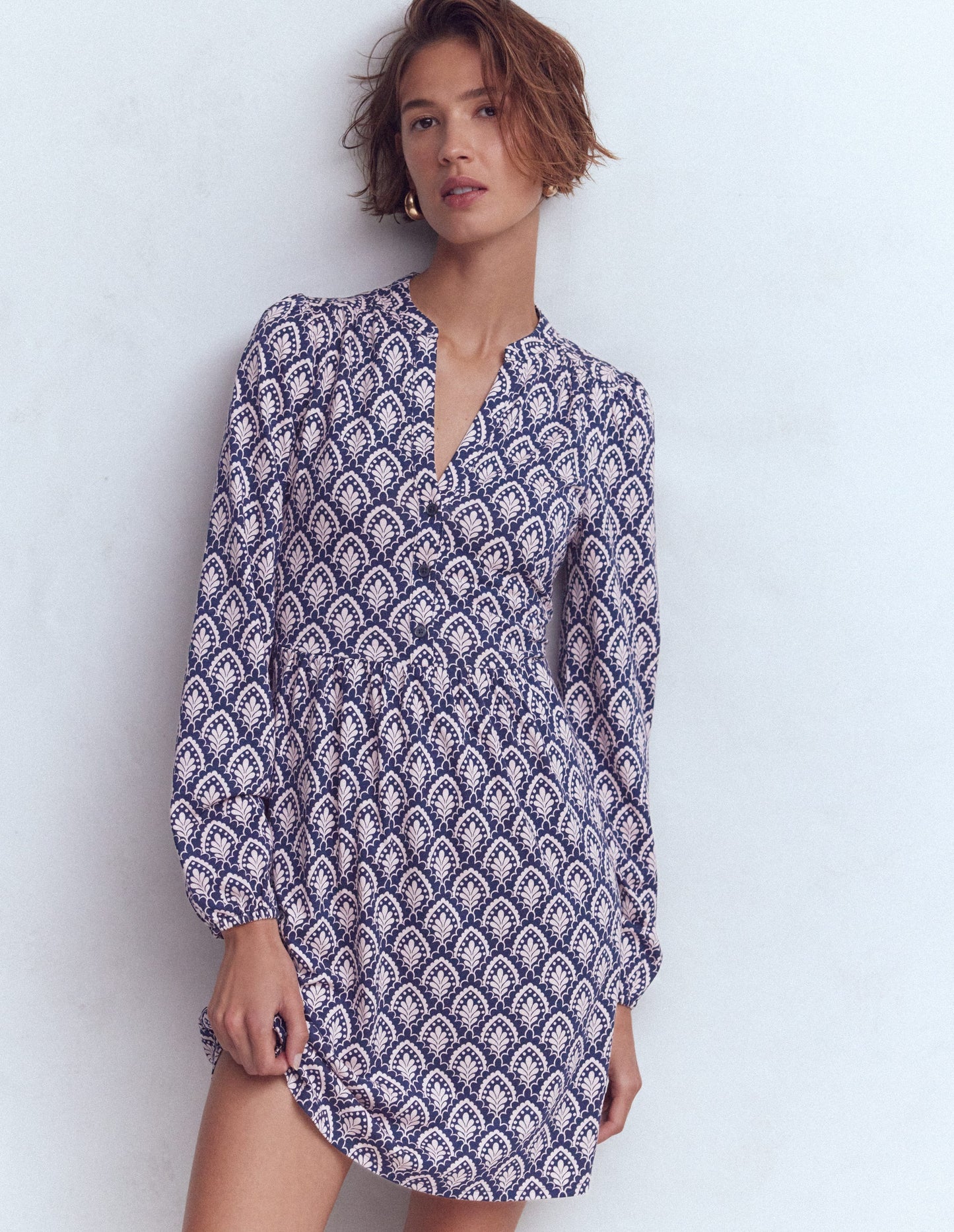 Amy Kurzes Jerseykleid-Französisches Marineblau, Blumenterrasse