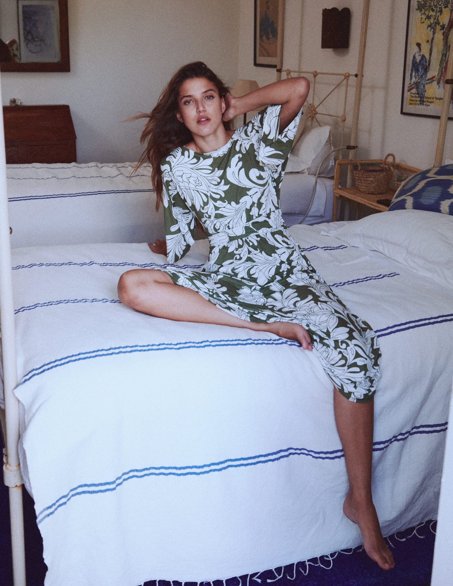 Imelda Jersey-Kimonokleid-Olivgrün, Botanisches Muster