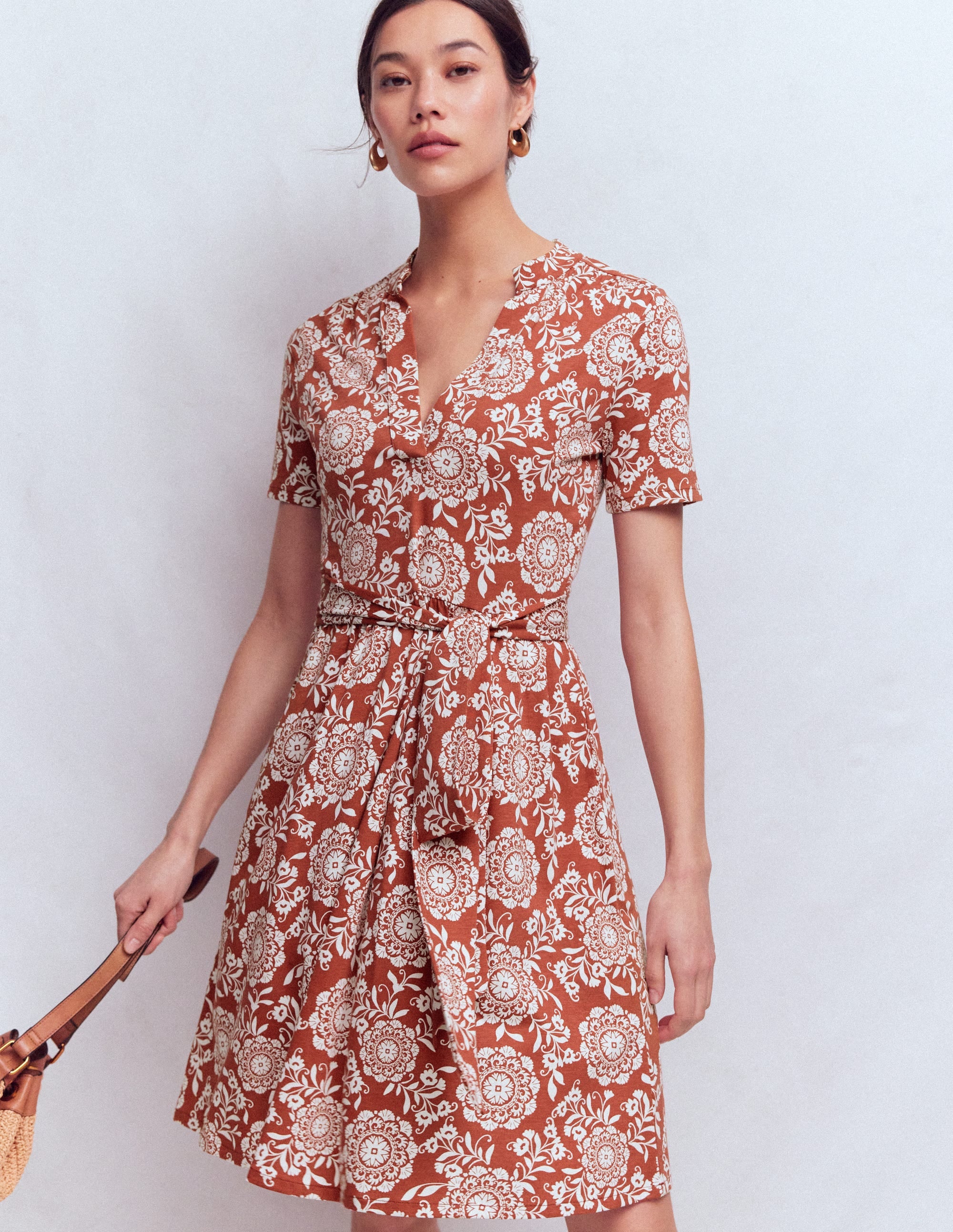 Daisy Ausgestelltes Jerseykleid-Braun, Dekorative Blüten - Image 1