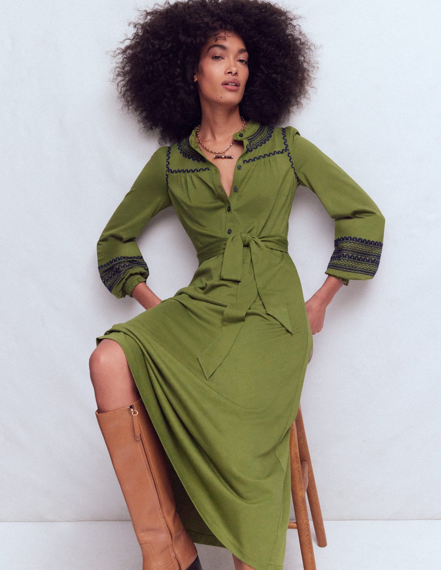 Midi-Hemdblusenkleid aus Jersey mit Rüschen-Olive