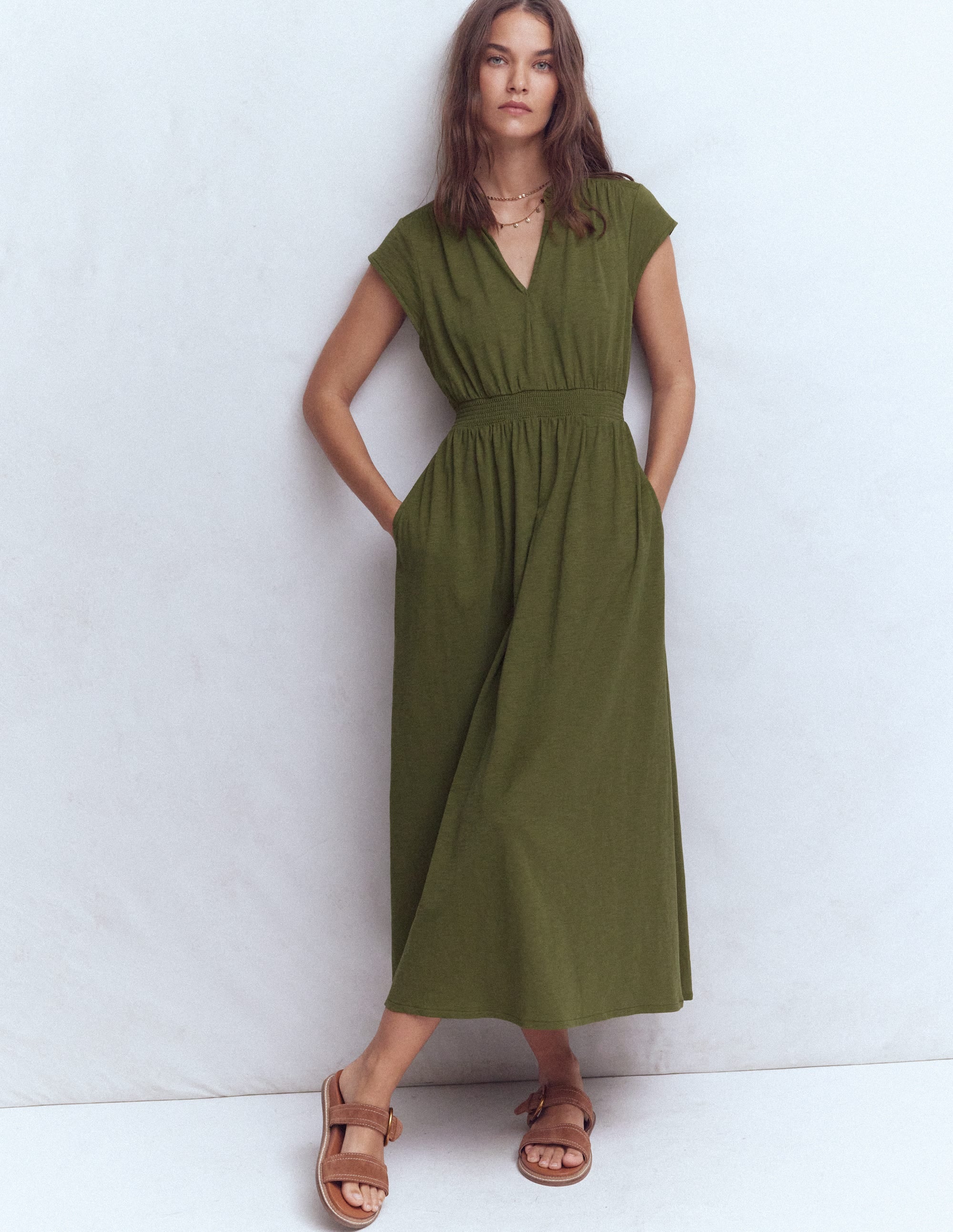 Robe midi Alba à smocks en jersey-Olive - Image 1
