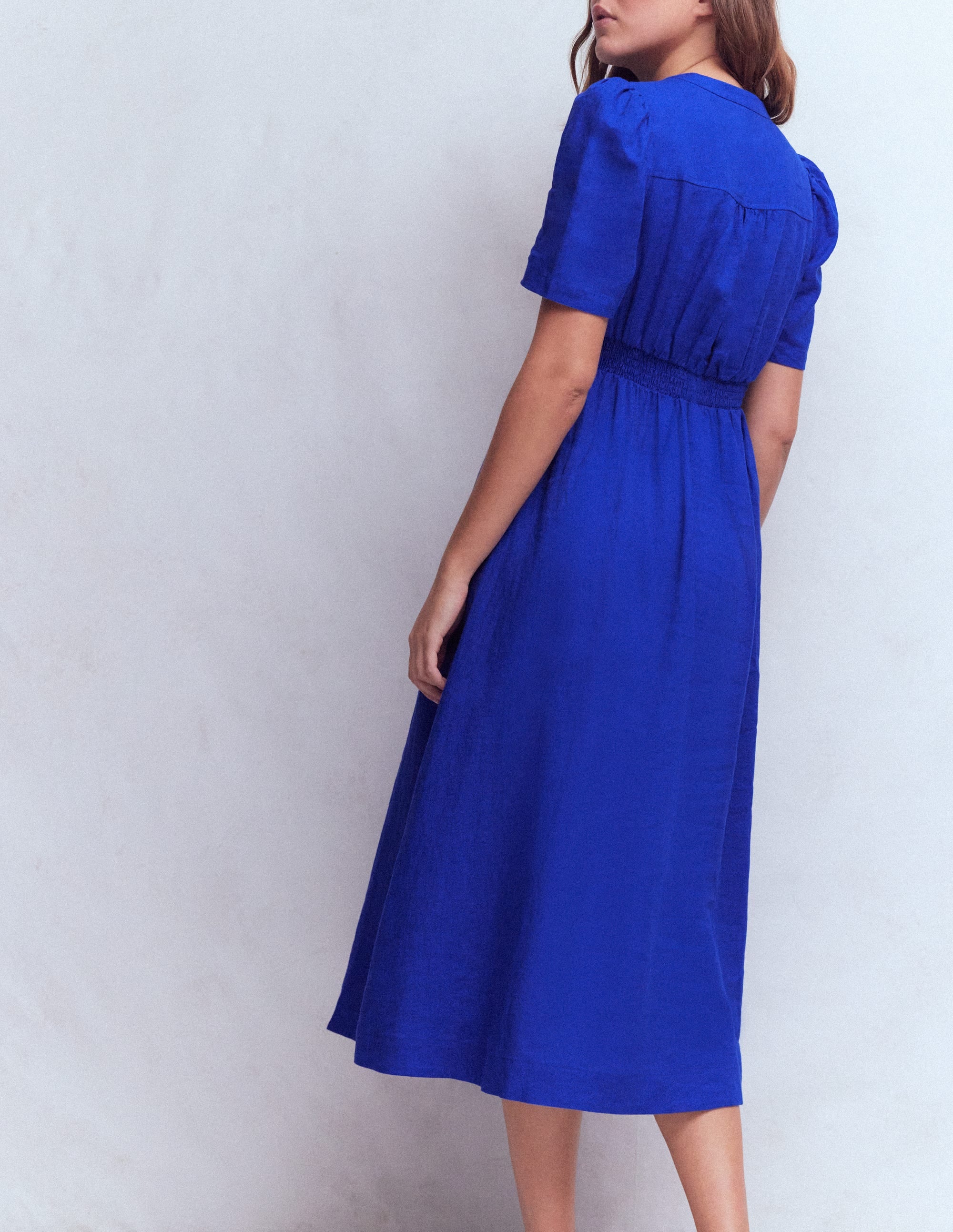 Ivy Leinen-Midikleid mit Knopfleiste-Leuchtendes Blau - Image 4