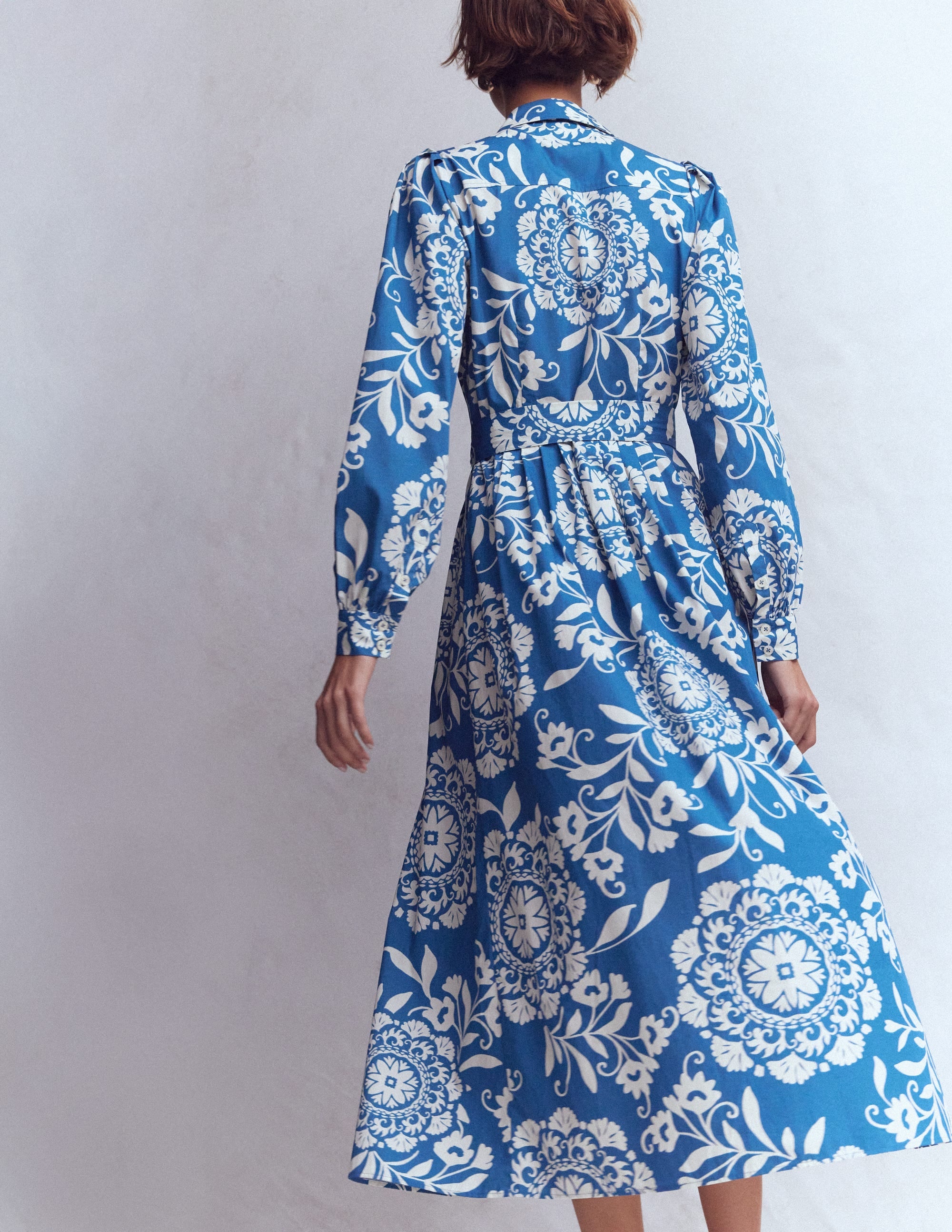 Robe-chemise midi Alexa en coton-Bleu, motif Decorative Blossom - Image 3