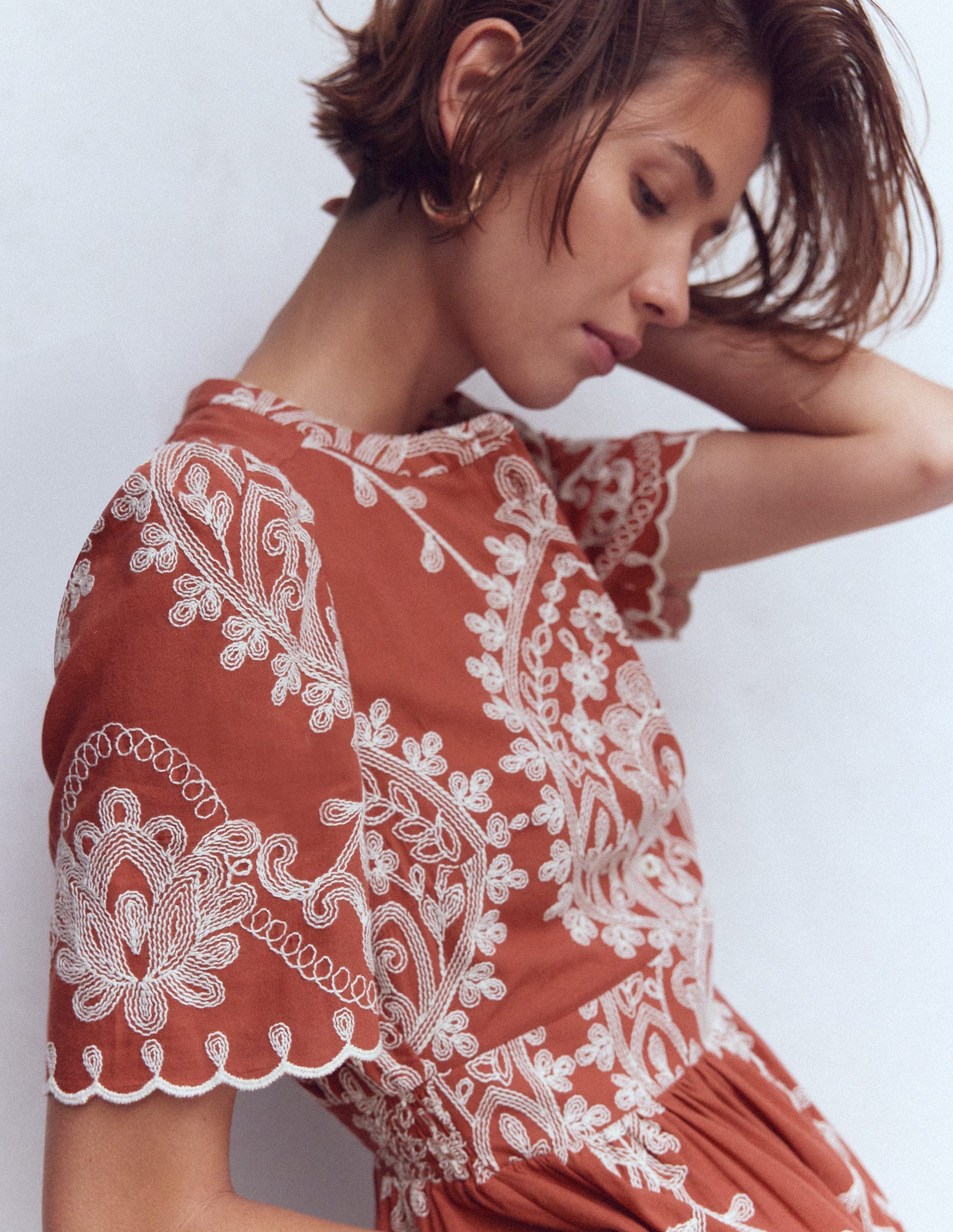 Ivy Baumwoll-Midikleid-Rostrot Stickerei-3