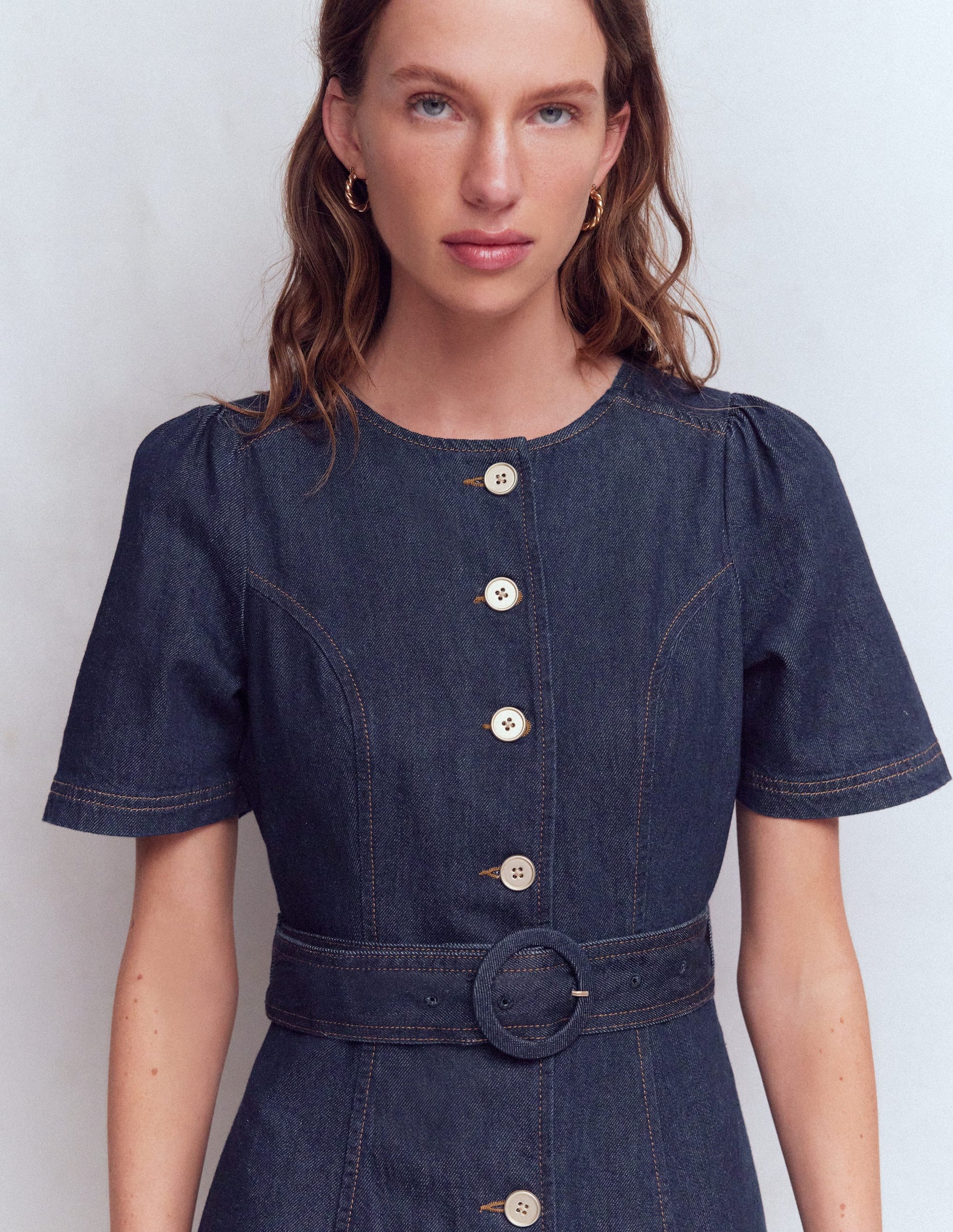 Denim-Kleid mit Knopfdetail-Indigo Gewaschen-2
