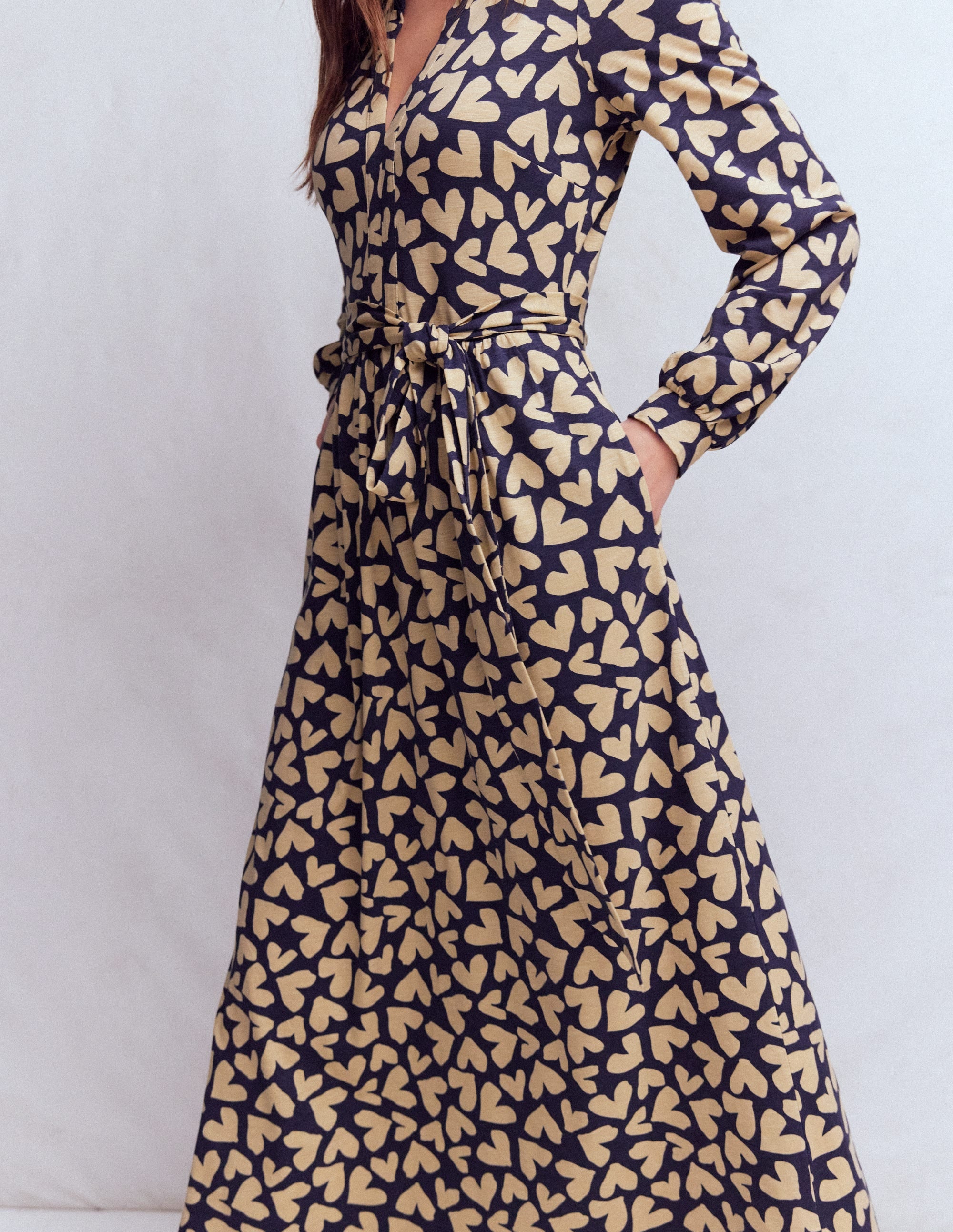 Naomi Langärmliges Jerseykleid-Französisches Marineblau, Herzstreuung - Image 3
