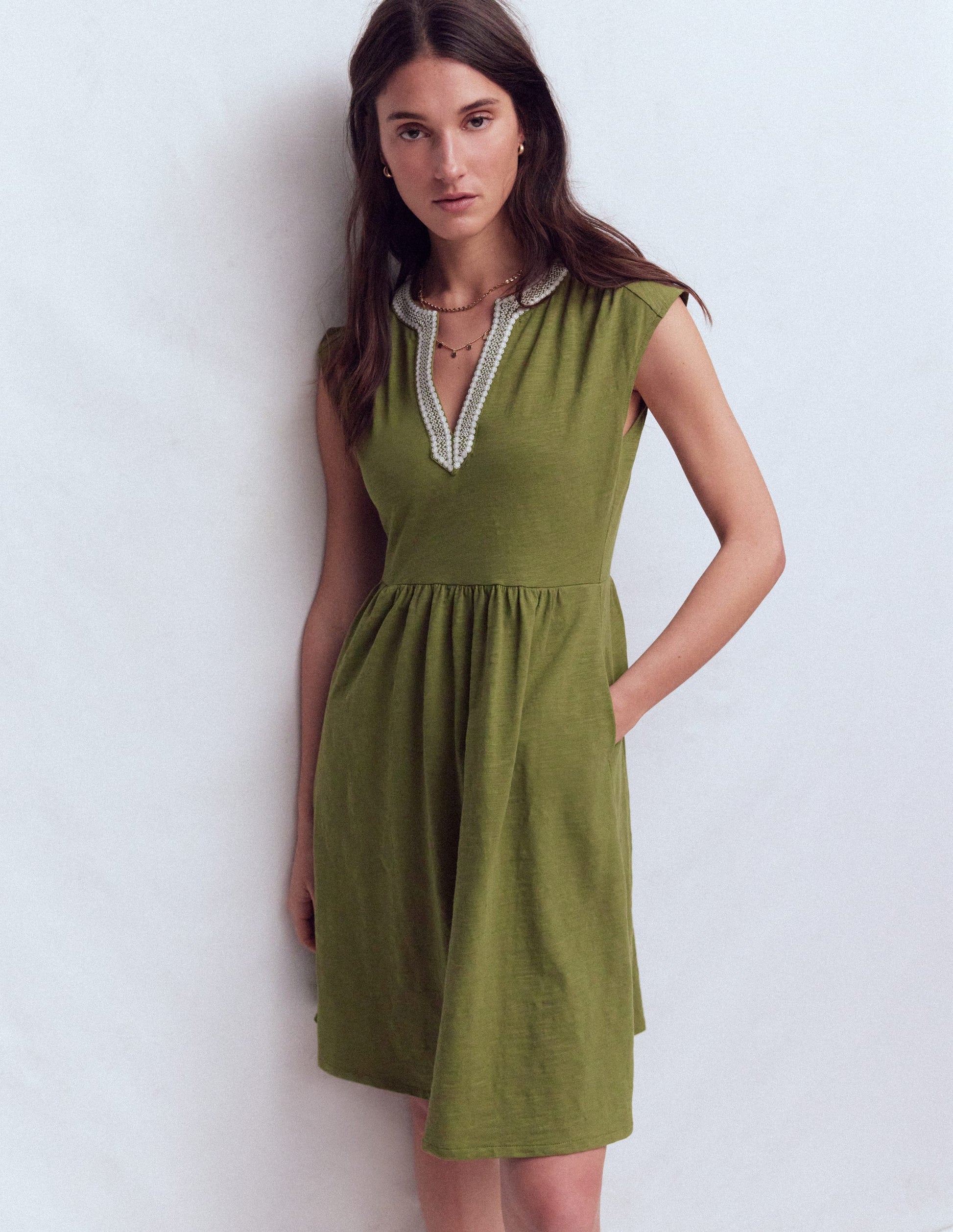 May Kurzes Jerseykleid-Olive-4