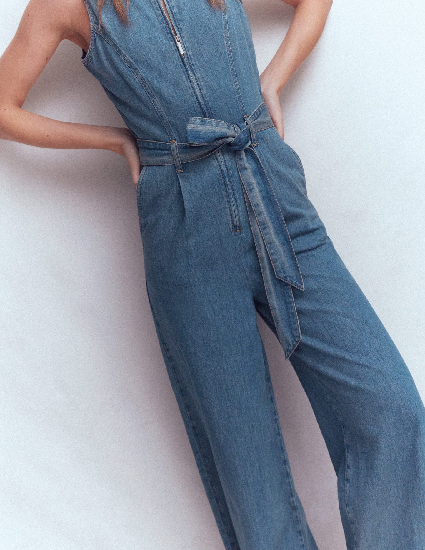 Ärmelloser Jeans-Jumpsuit-Mittlere Mischung Denim