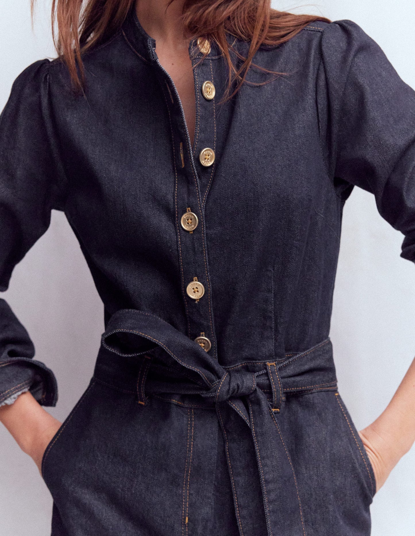 Bootcut-Jumpsuit aus Denim mit Knöpfen-Indigo (Rinse-Waschung)