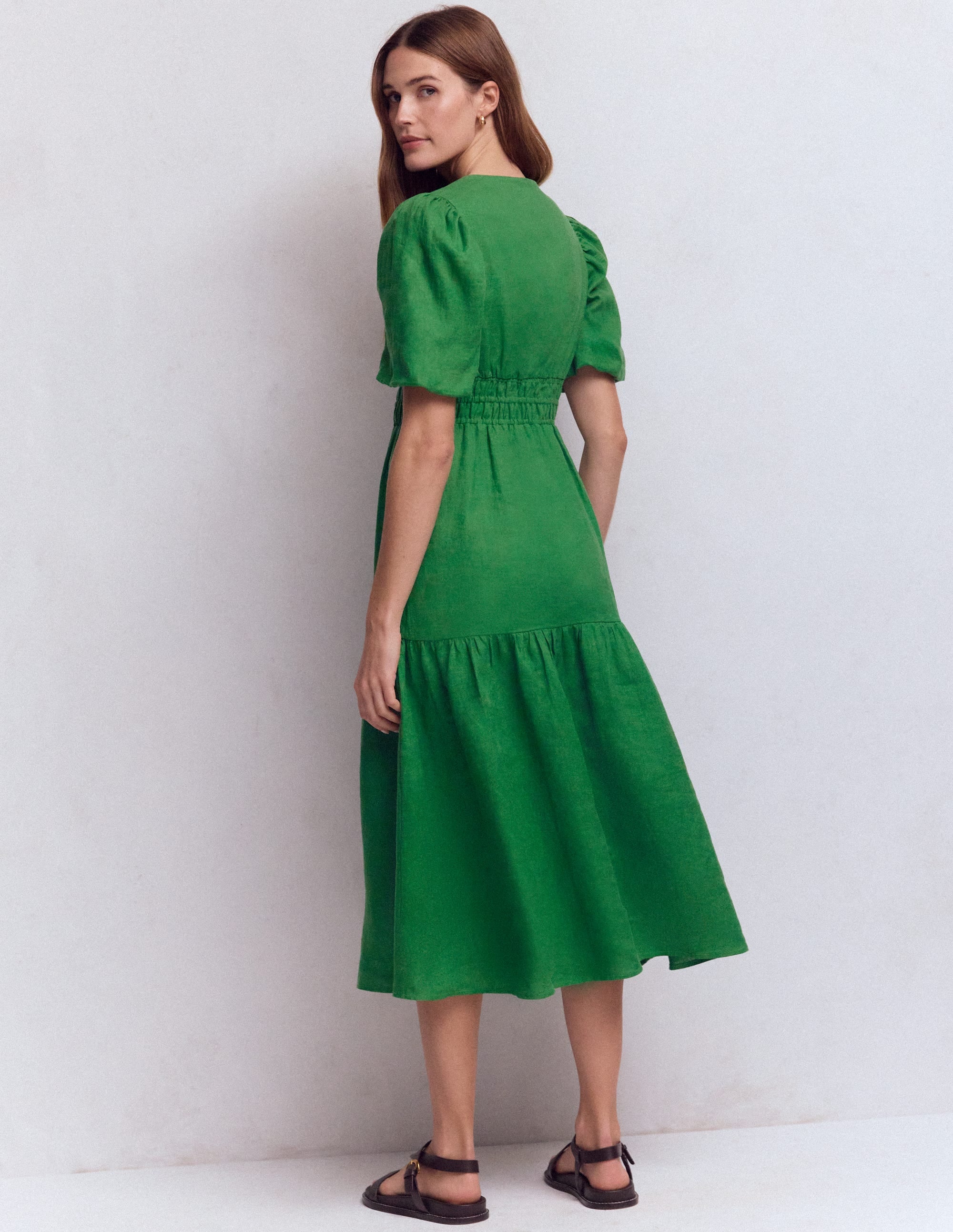 Robe midi Irene en lin-Vert des Highlands - Image 3