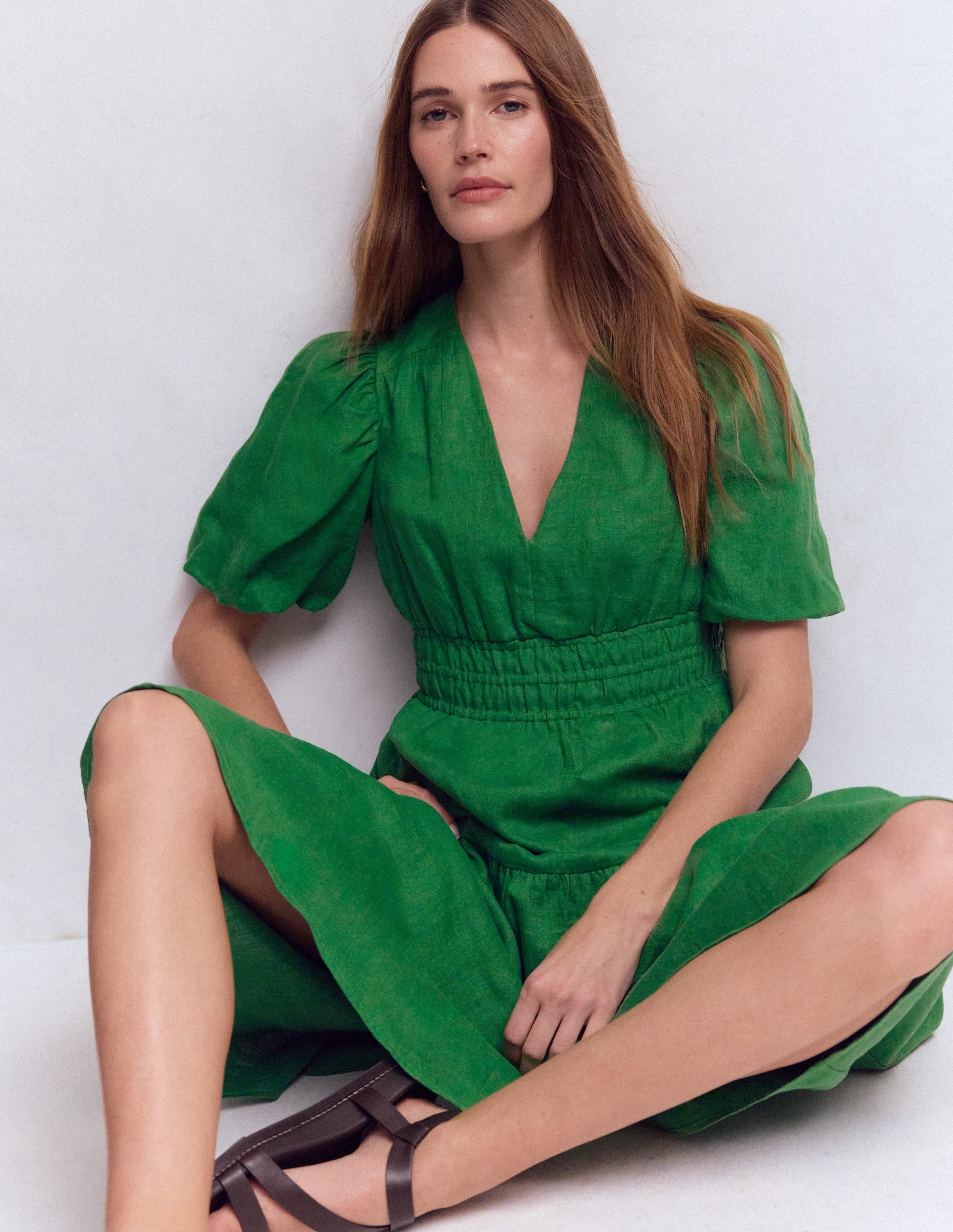 Robe midi Irene en lin-Vert des Highlands - Image 4