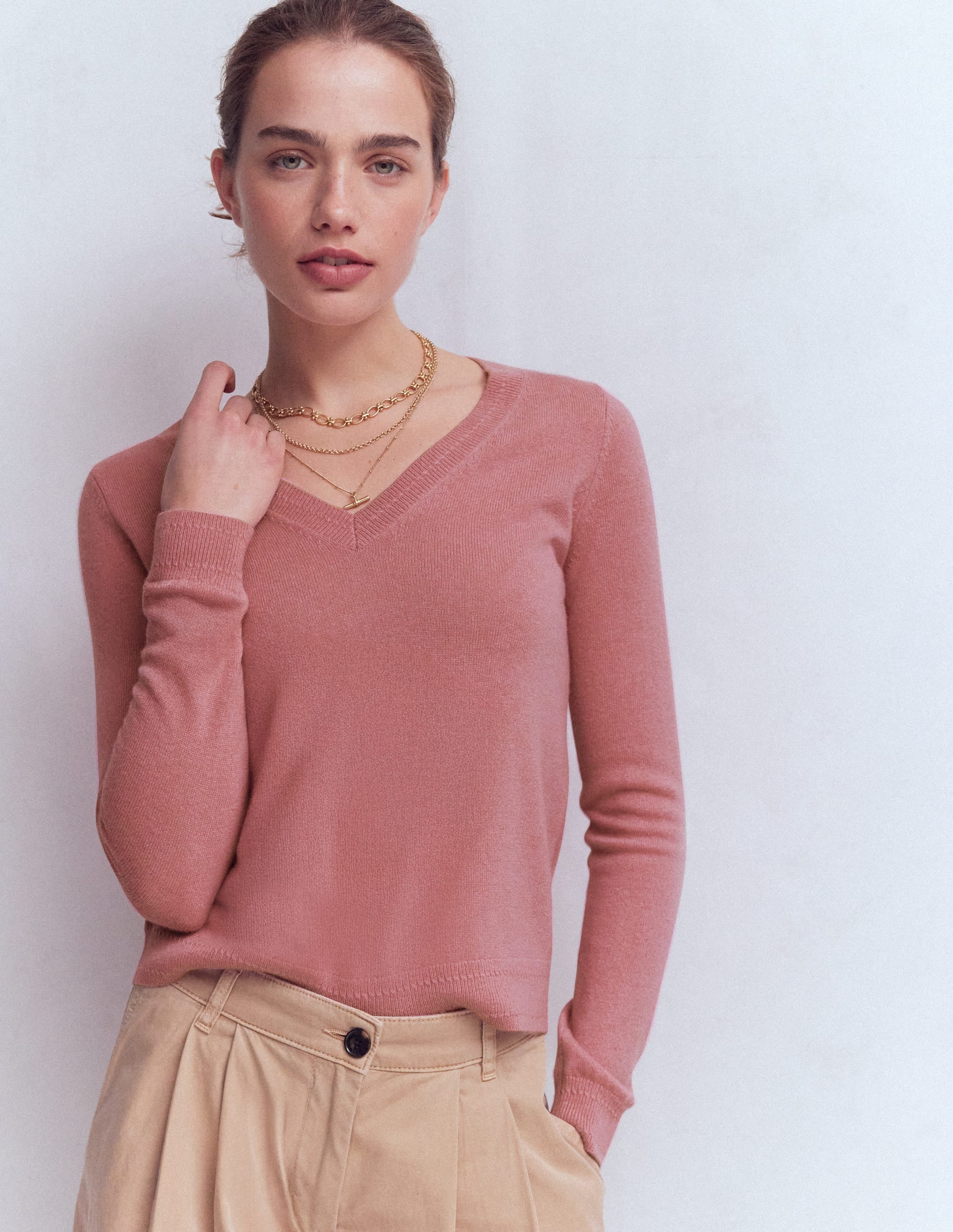 Pull Eva col V en cachemire-Rose camélia - Image 4