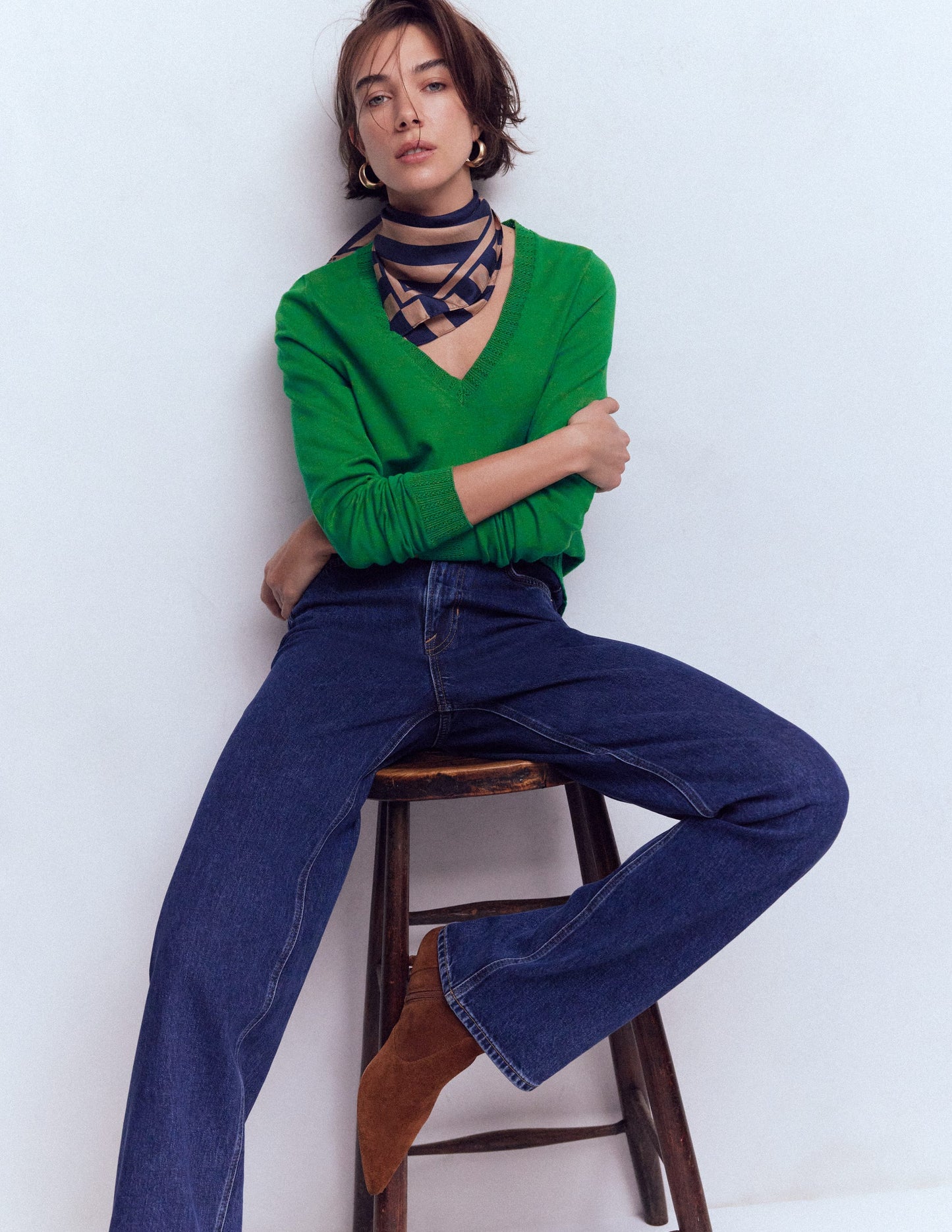 Emilia Baumwollpullover mit V-Ausschnitt-Grünes Tamburin