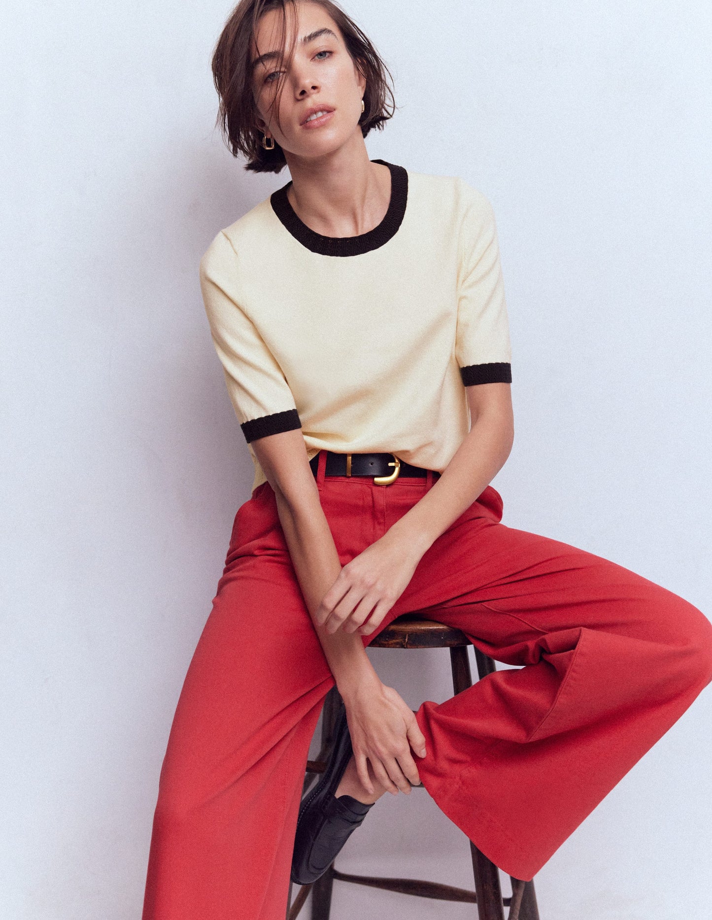 Emilia Baumwoll-T-Shirt mit Rundhalsausschnitt-Warmes Naturweiß, Marineblau