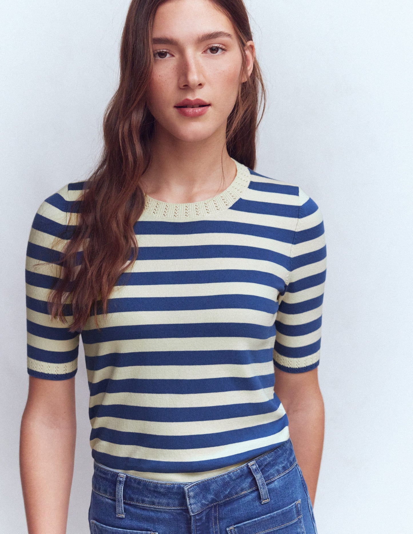 Emilia Baumwoll-T-Shirt mit Rundhalsausschnitt-Denim-Blau/Warmes Naturweiß